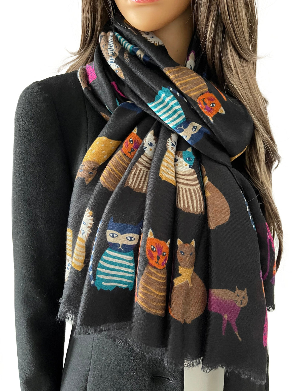 A Lightweight Cat Scarf with Colour, Comfort & Style