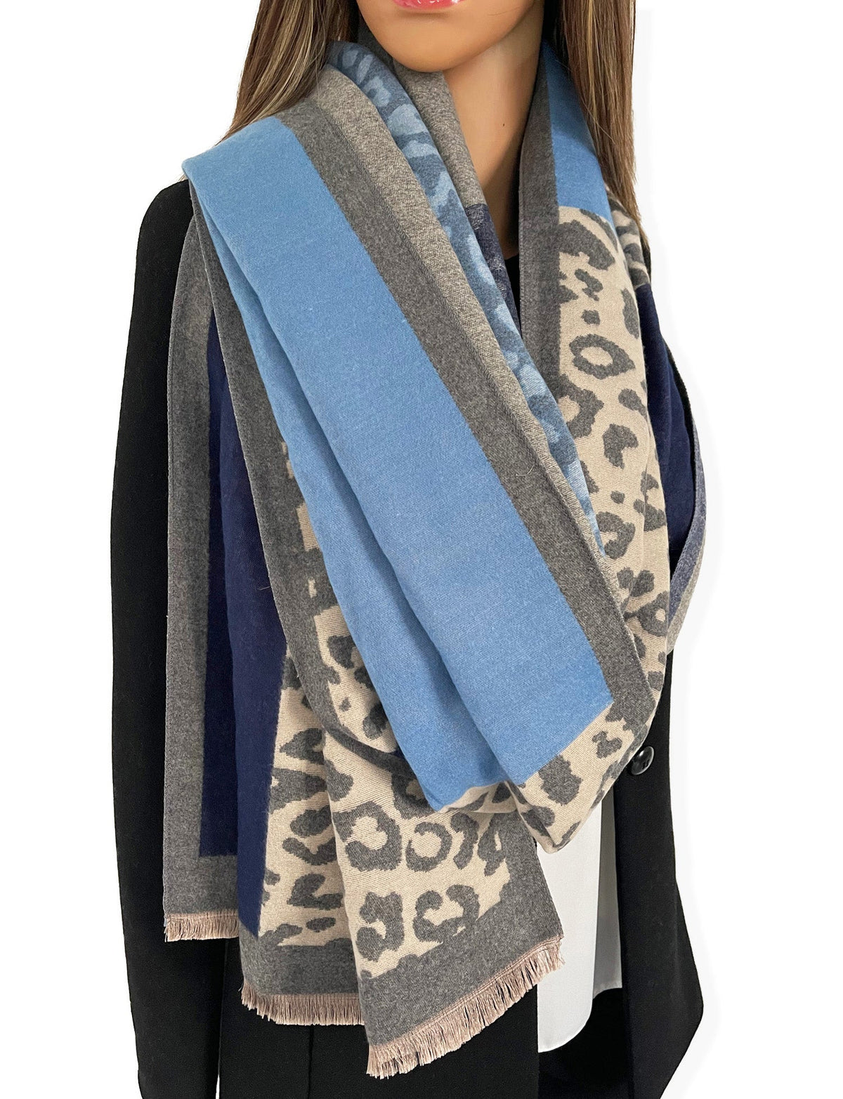 Timeless Winter Fashion with Cashmere Scarves for Women