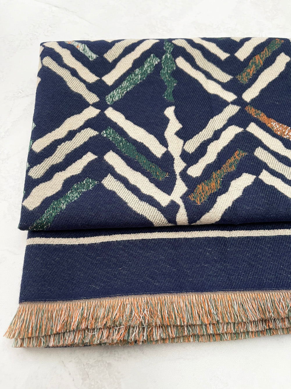 Stay Warm & Stylish: The Ultimate Womens Winter Scarf You Need This Season