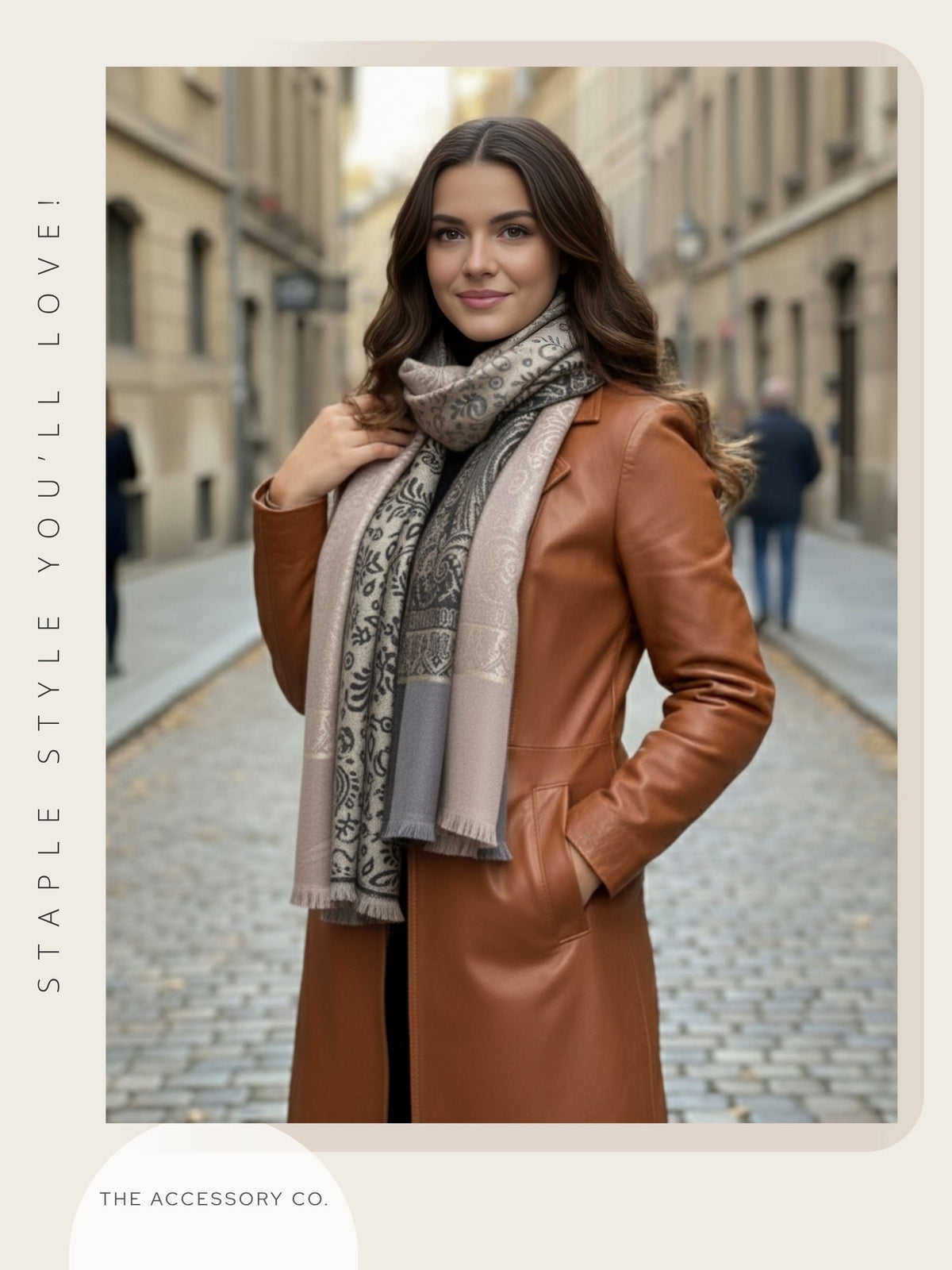 PAISLEY SHAWLS AND MINIMALIST FASHION: A PERFECT MATCH