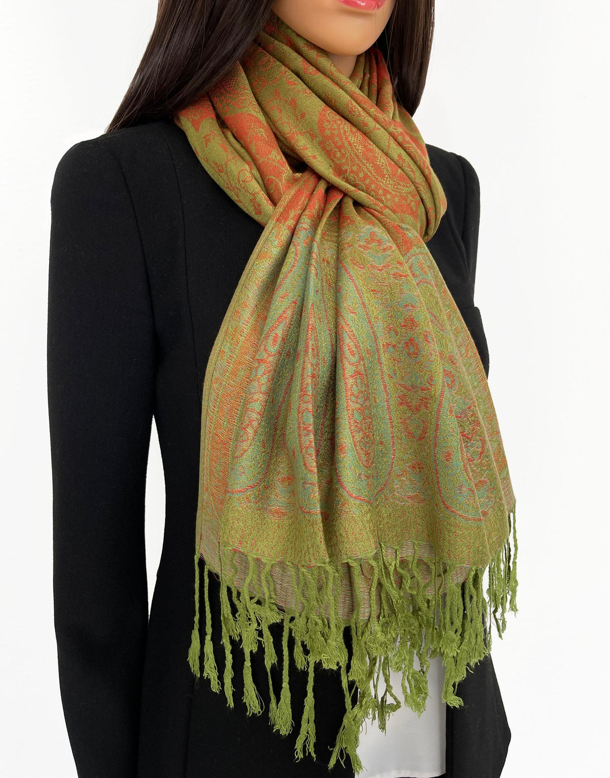 Why a lightweight pashmina is a must-have accessory