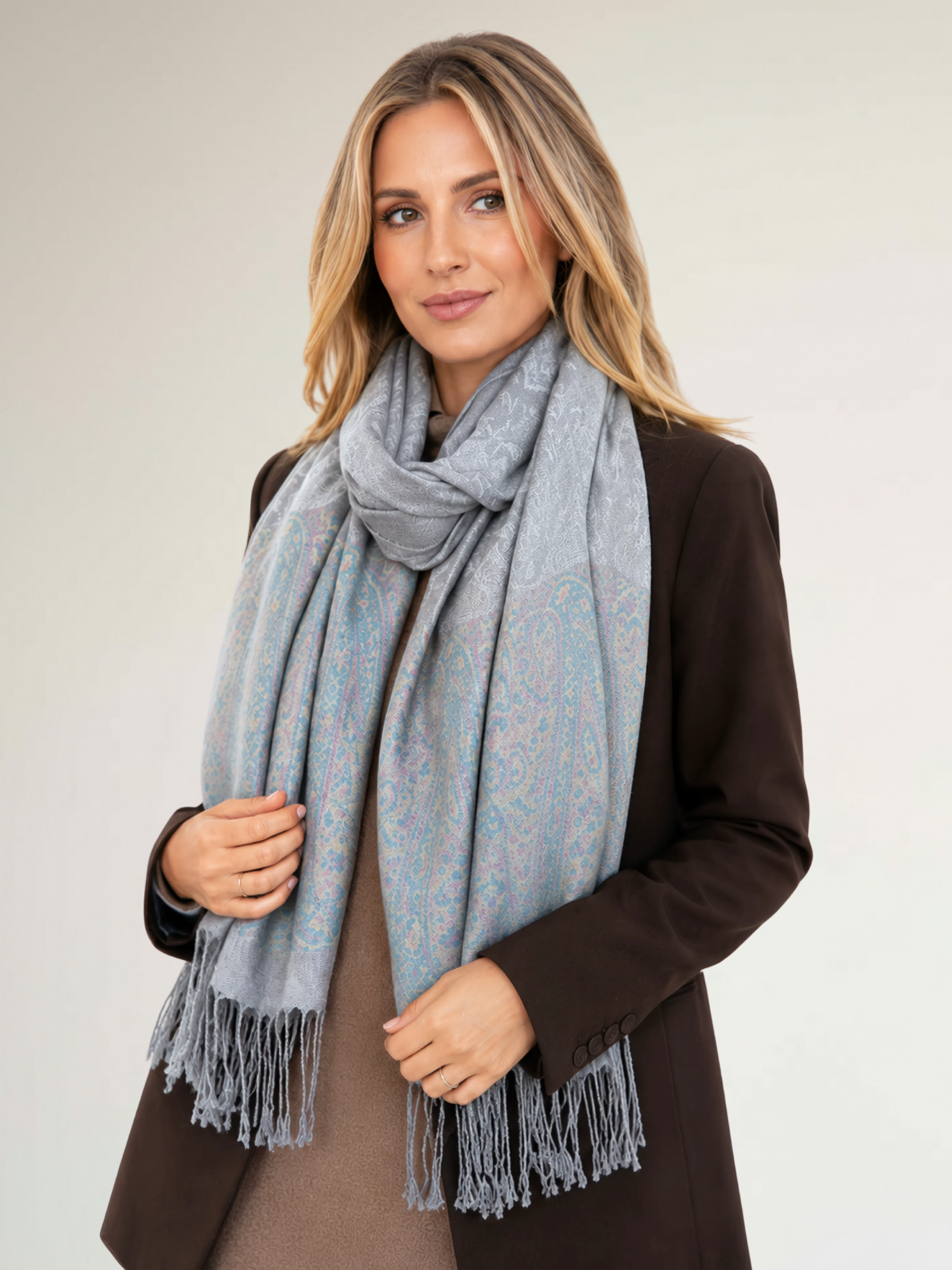 PAISLEY PRINT SILVER LIGHTWEIGHT PASHMINA SHAWL SCARF - A-SHU.CO.UK