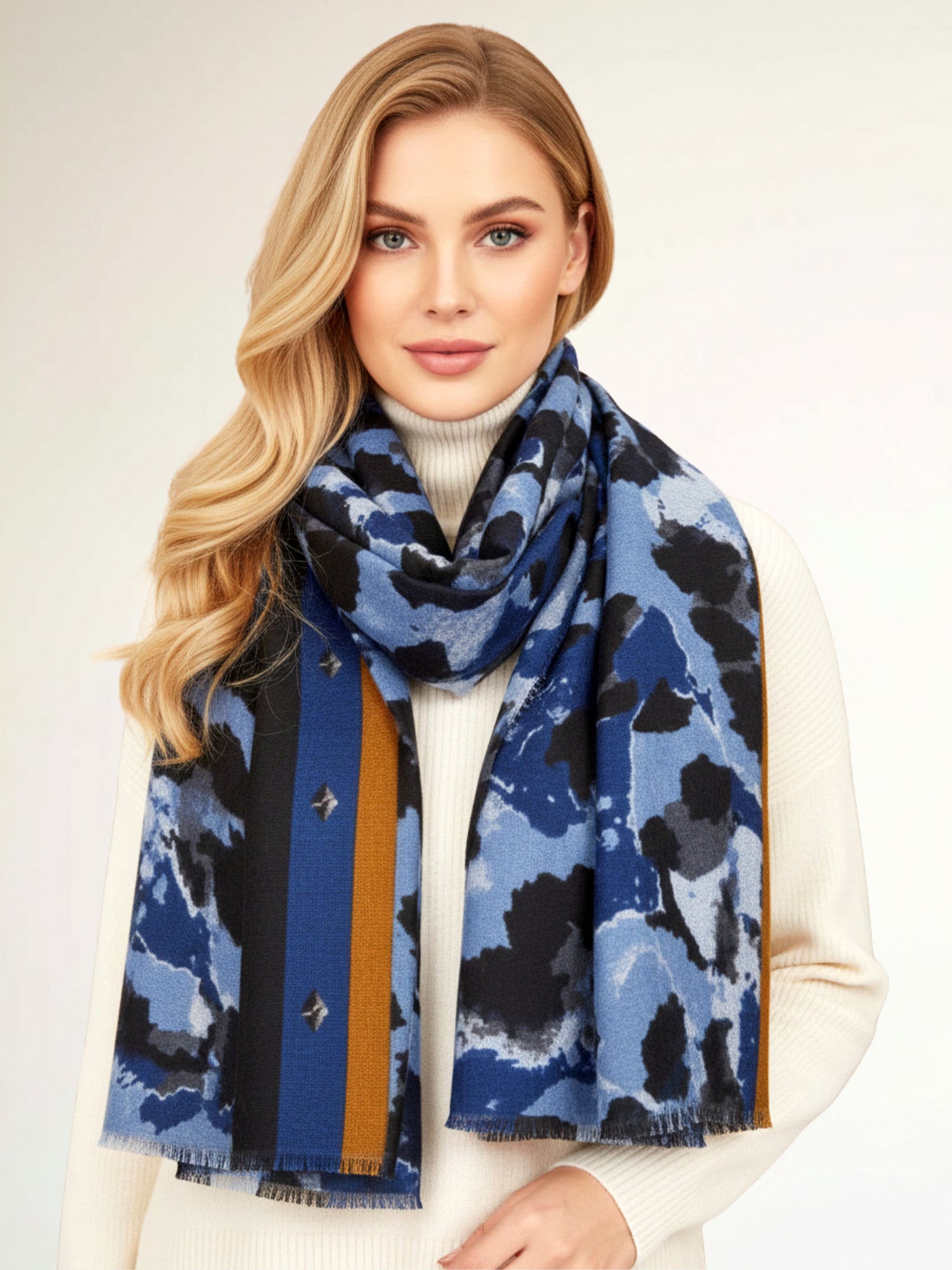 LARGE BLUE CAMEO LEOPARD PRINT SCARF