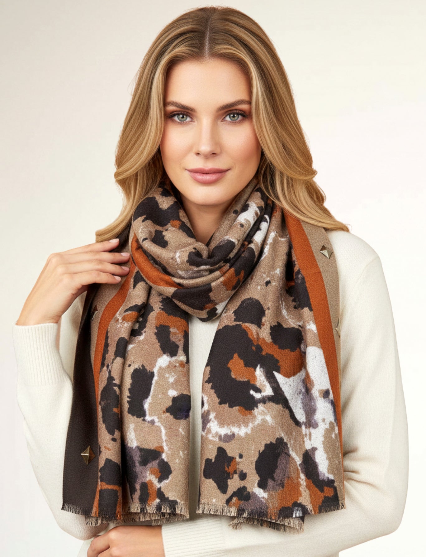 LARGE BEIGE CAMEO LEOPARD PRINT SCARF