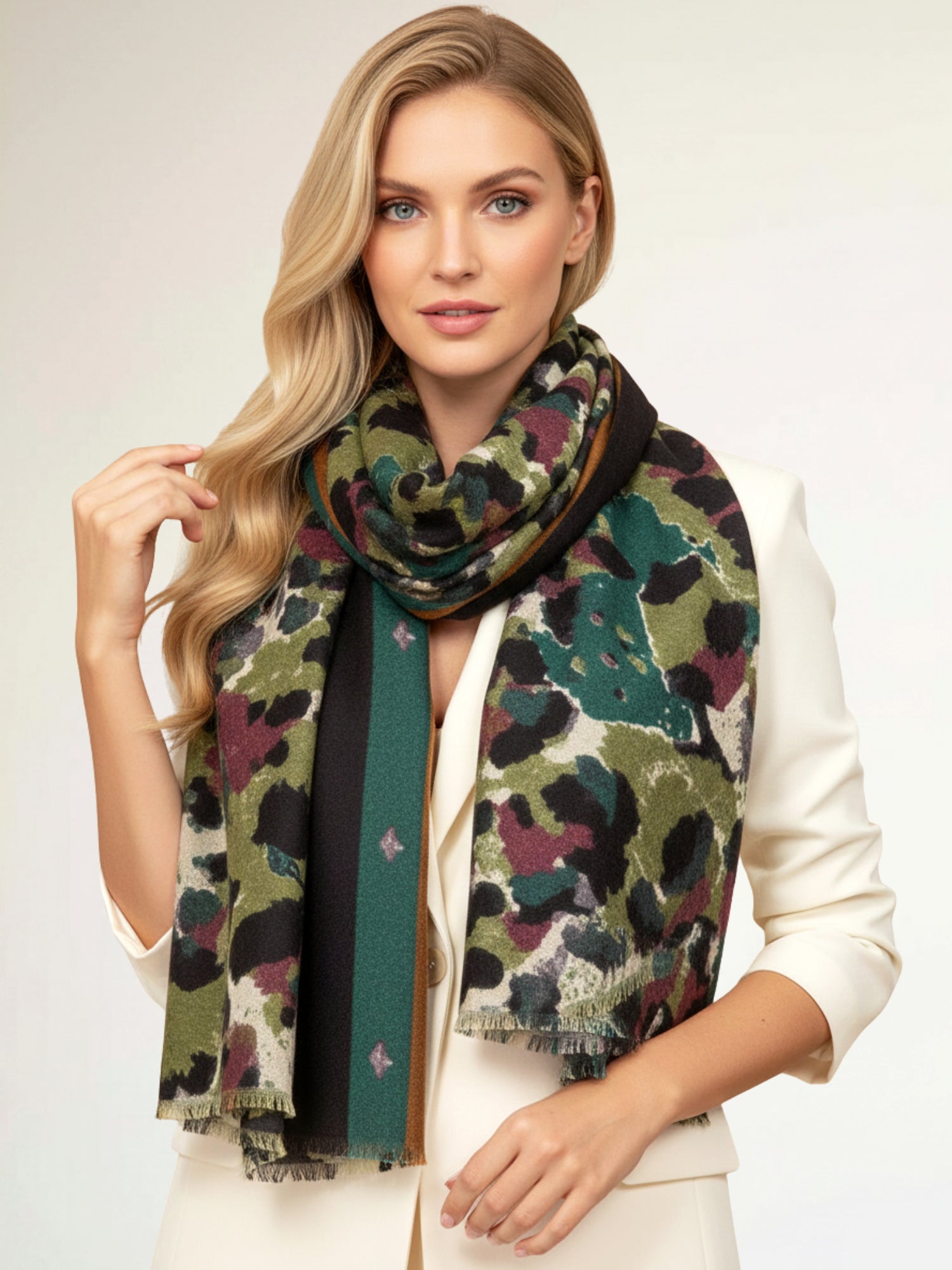 LARGE GREEN CAMEO LEOPARD PRINT SCARF