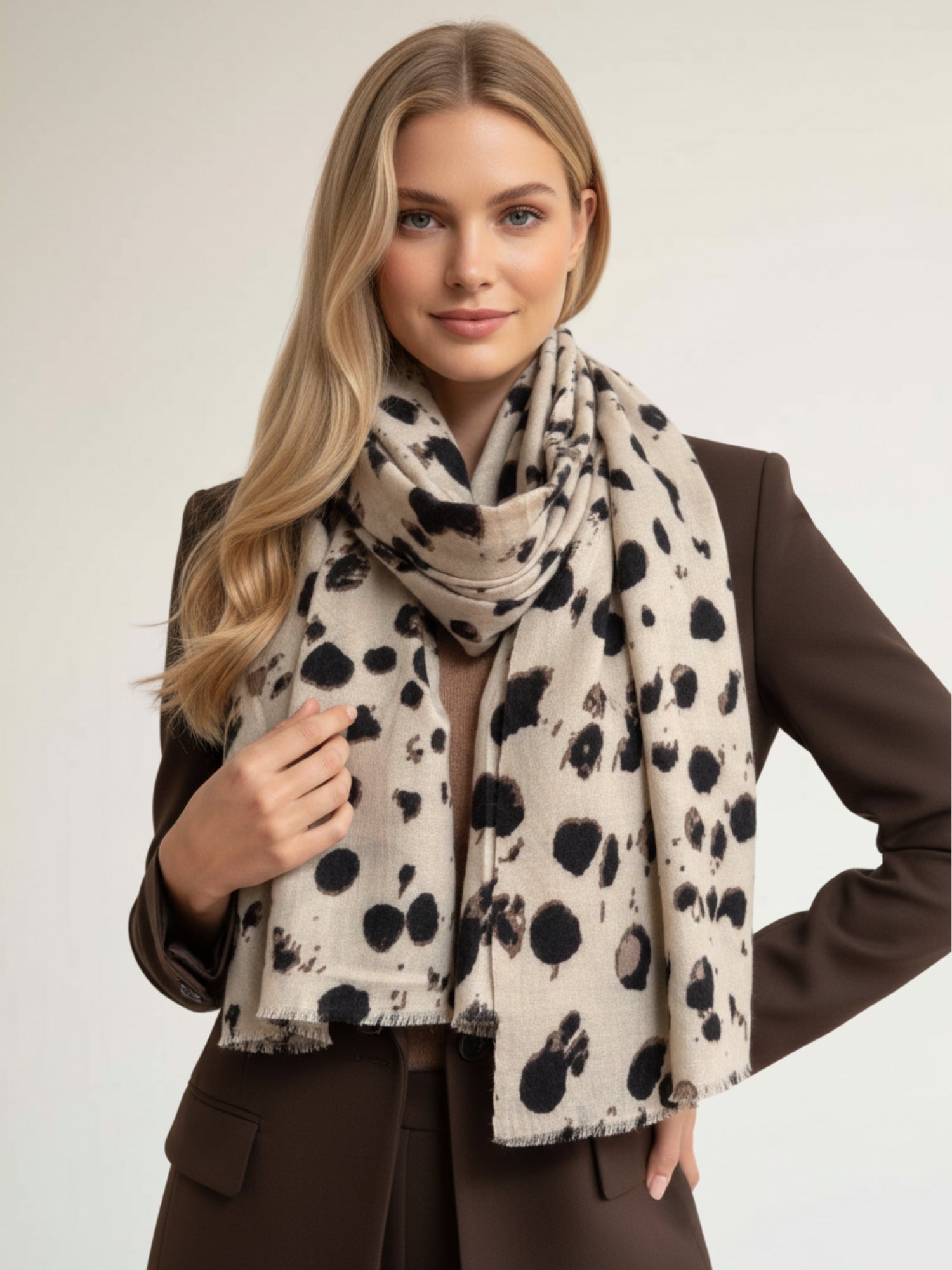 LARGE CREAM WOOL SPOTTY LEOPARD PRINT SCARF