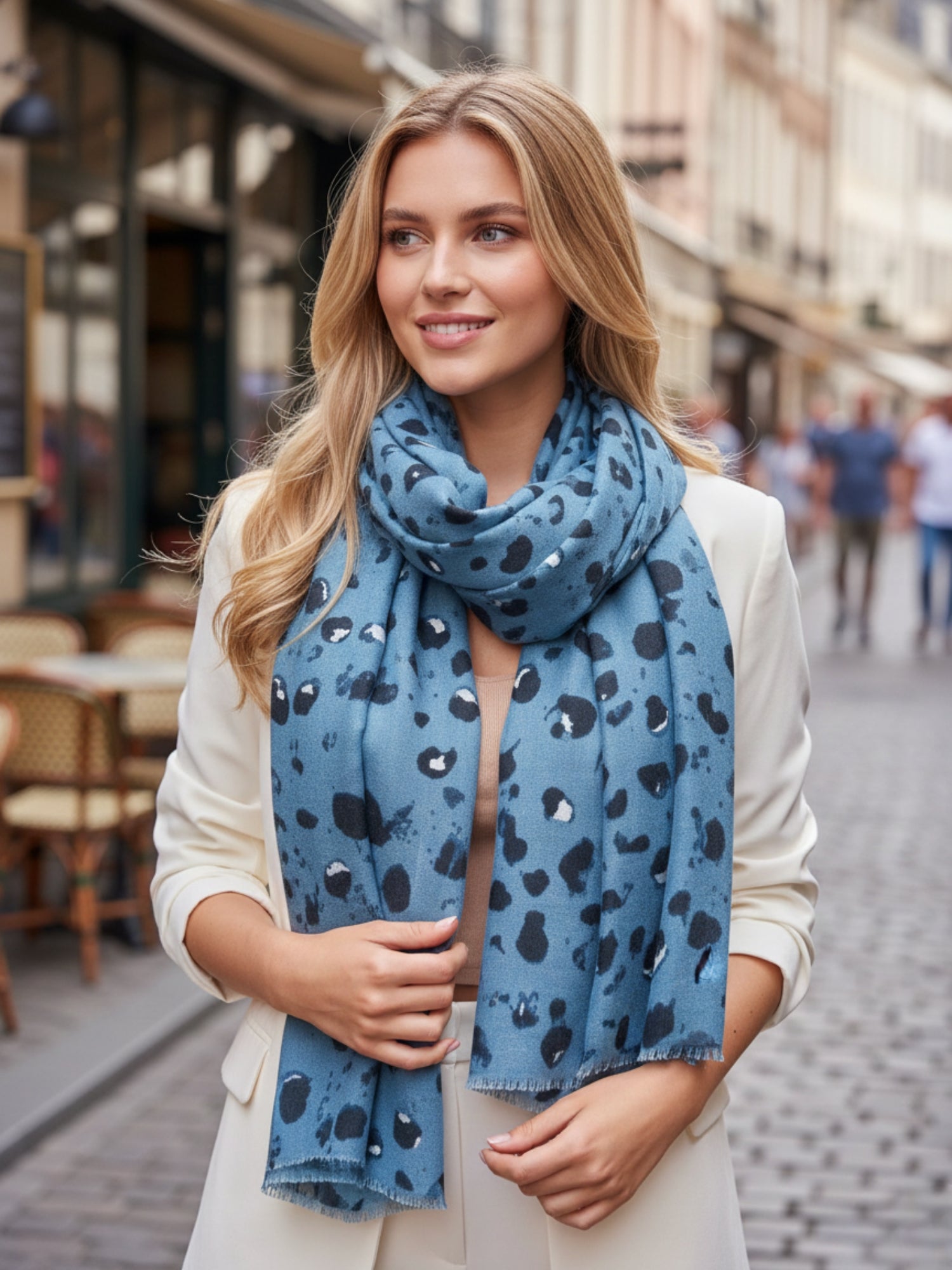 LARGE BLUE WOOL SPOTTY LEOPARD PRINT SCARF