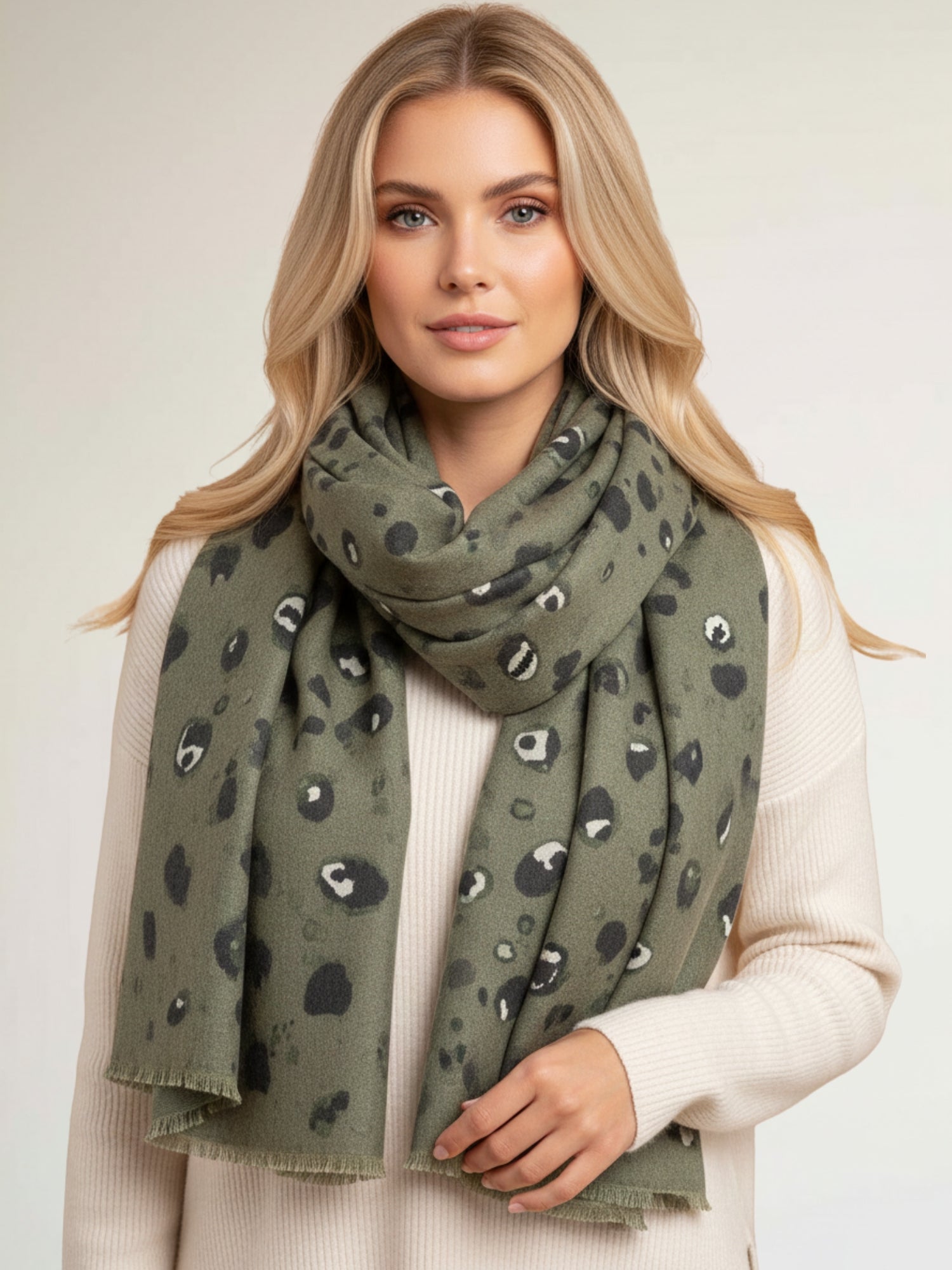 LARGE GREEN WOOL SPOTTY LEOPARD PRINT SCARF