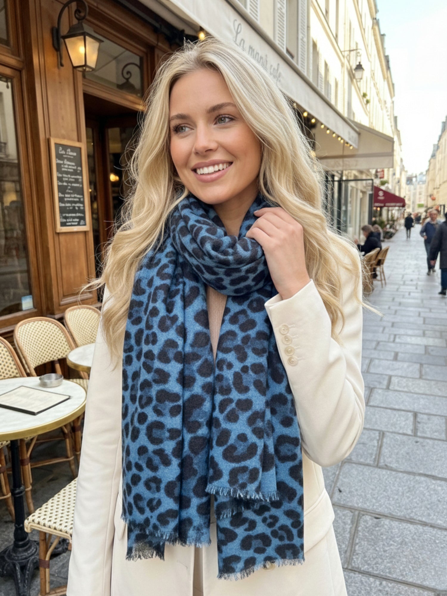 LARGE BLUE LEOPARD PRINT SCARF