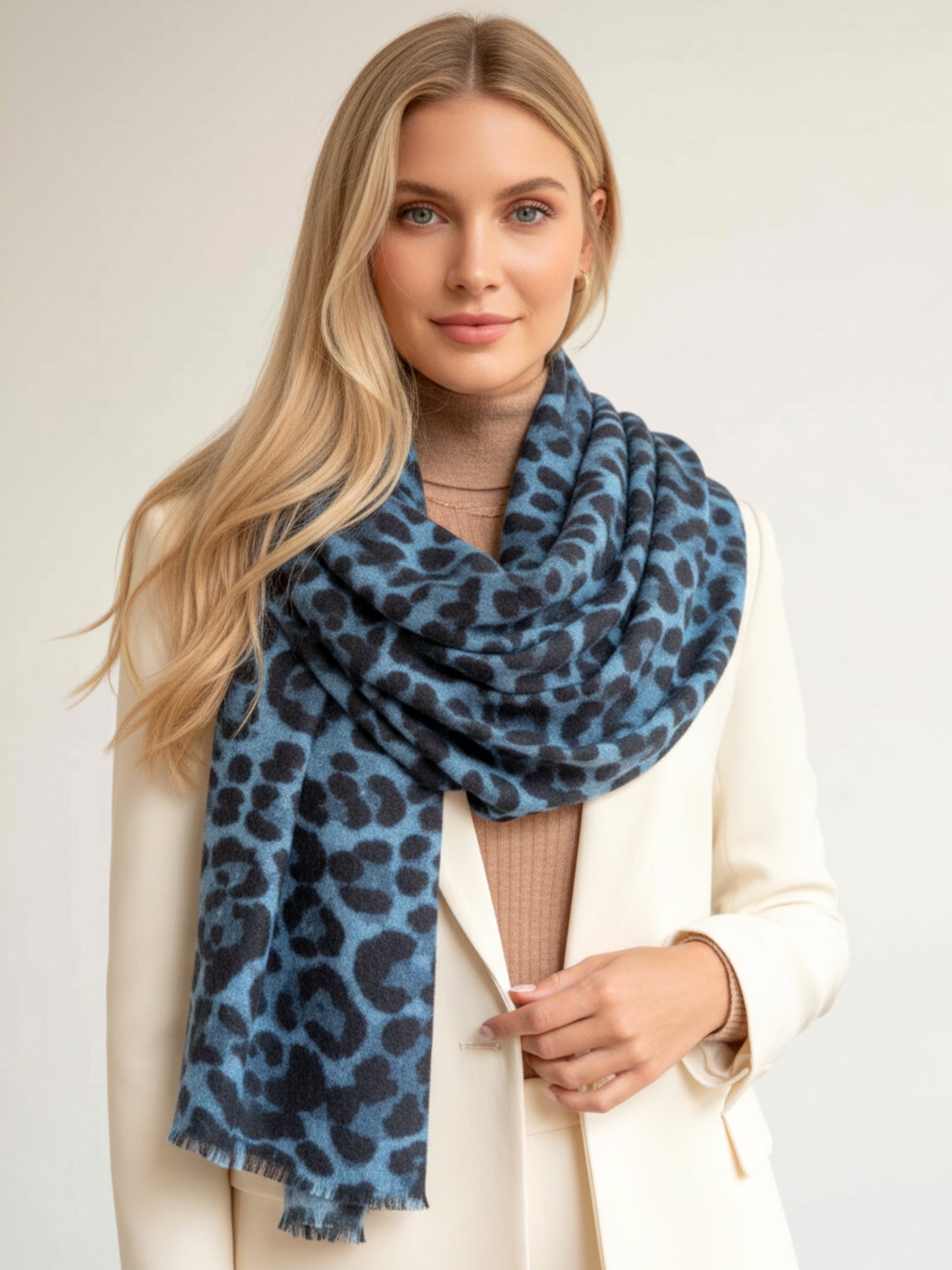LARGE BLUE LEOPARD PRINT SCARF