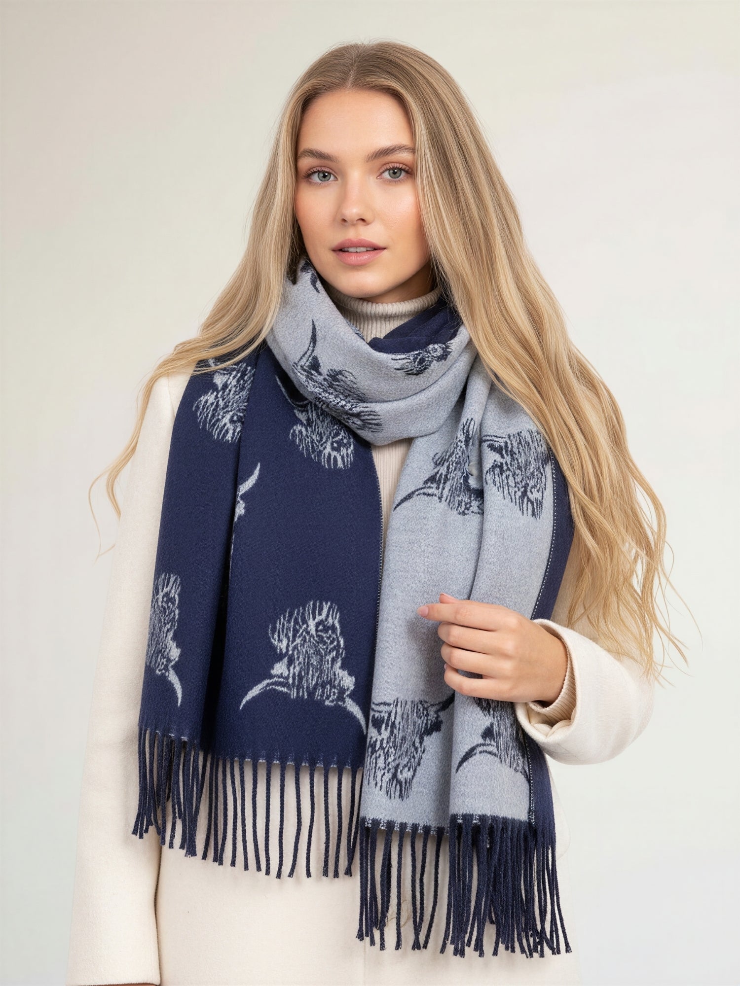 CASHMERE HIGHLAND COW PRINT REVERSIBLE WINTER SHAWL BLANKET SCARF - NAVY GREY