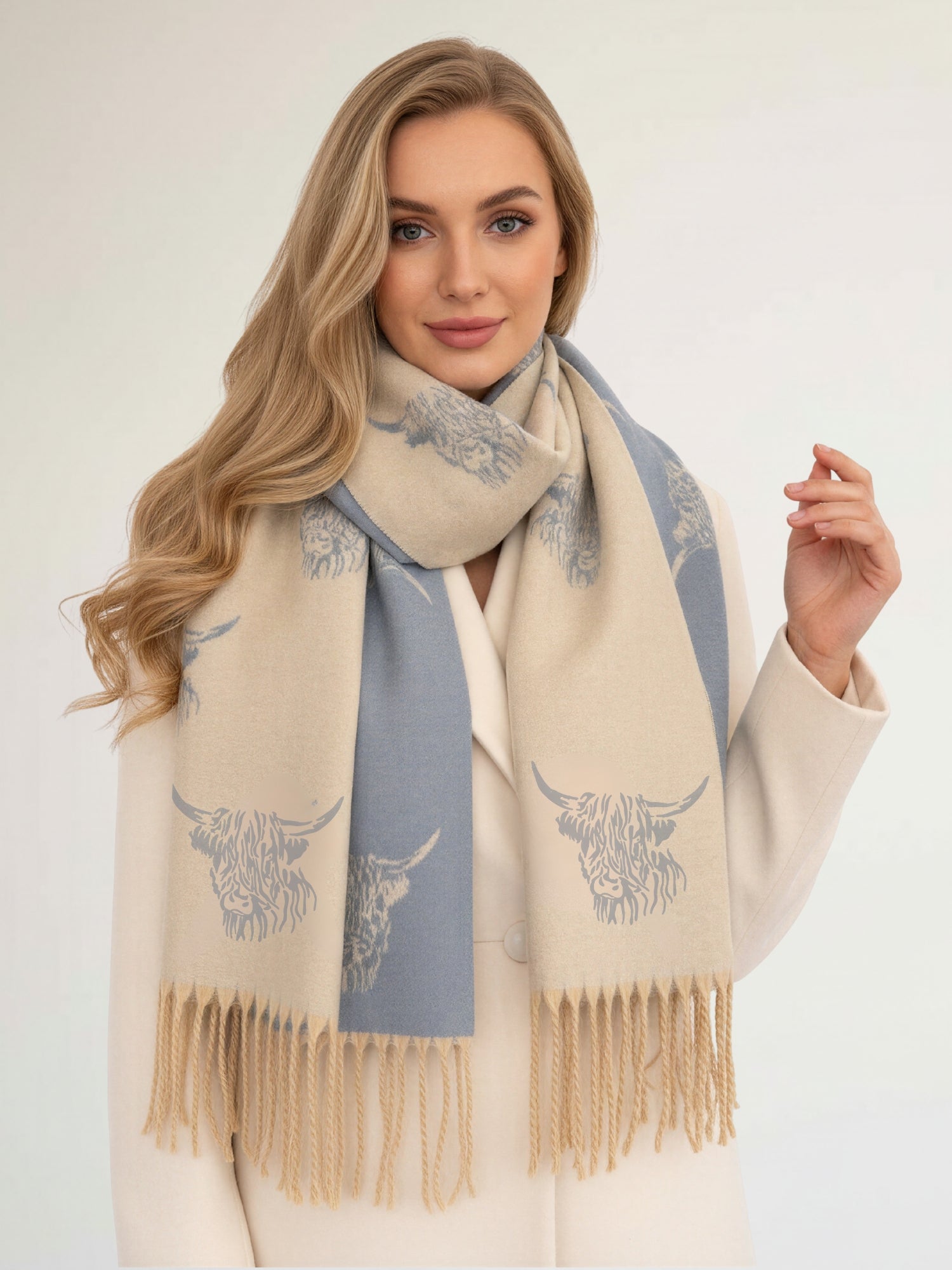 CASHMERE HIGHLAND COW PRINT REVERSIBLE WINTER SHAWL BLANKET SCARF - CREAM BLUE