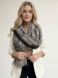 LIGHTWEIGHT BLACK LEOPARD DOT PRINT SCARF