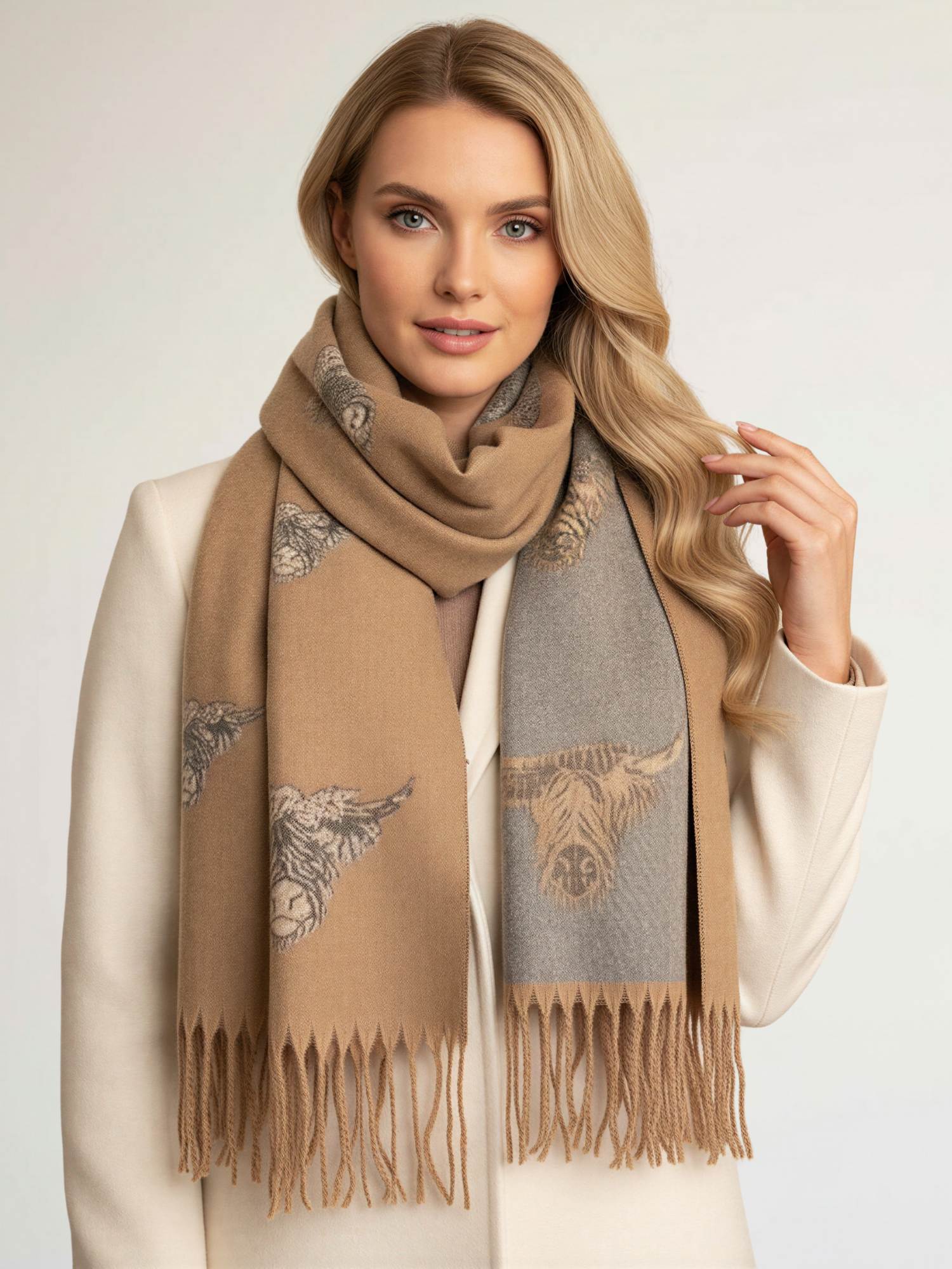 LARGE CAMEL HIGHLAND COW CASHMERE REVERSIBLE SHAWL SCARF