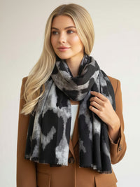 LARGE GREY WOOL BIG LEOPARD PRINT SCARF