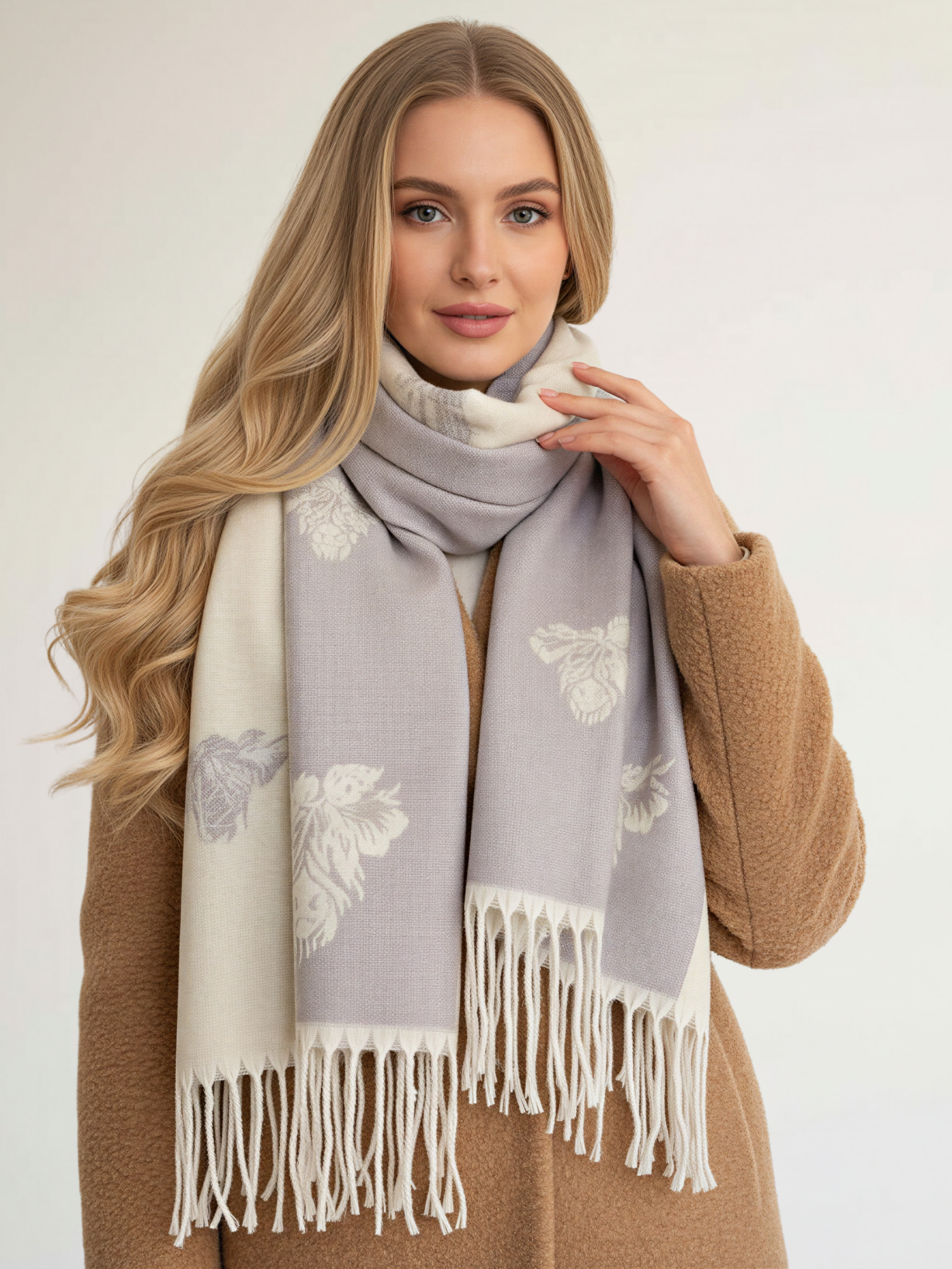 LARGE CREAM HIGHLAND COW CASHMERE REVERSIBLE SHAWL SCARF
