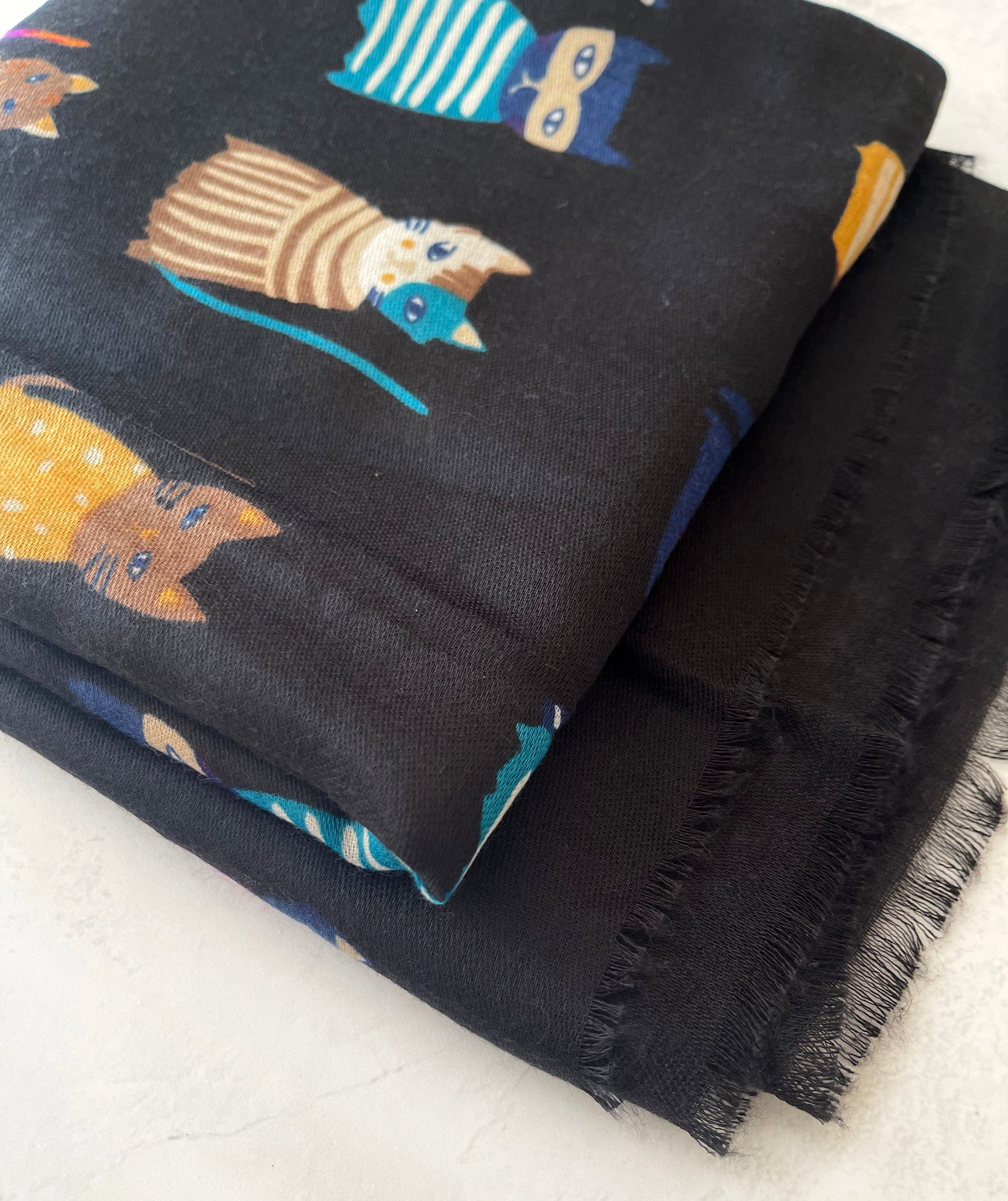 BLACK COTTON BLEND CAT PRINT LIGHTWEIGHT SCARF