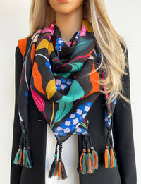 BLACK ROSE FLORAL PRINT SQUARE TASSEL SCARF