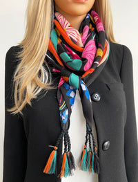 BLACK ROSE FLORAL PRINT SQUARE TASSEL SCARF