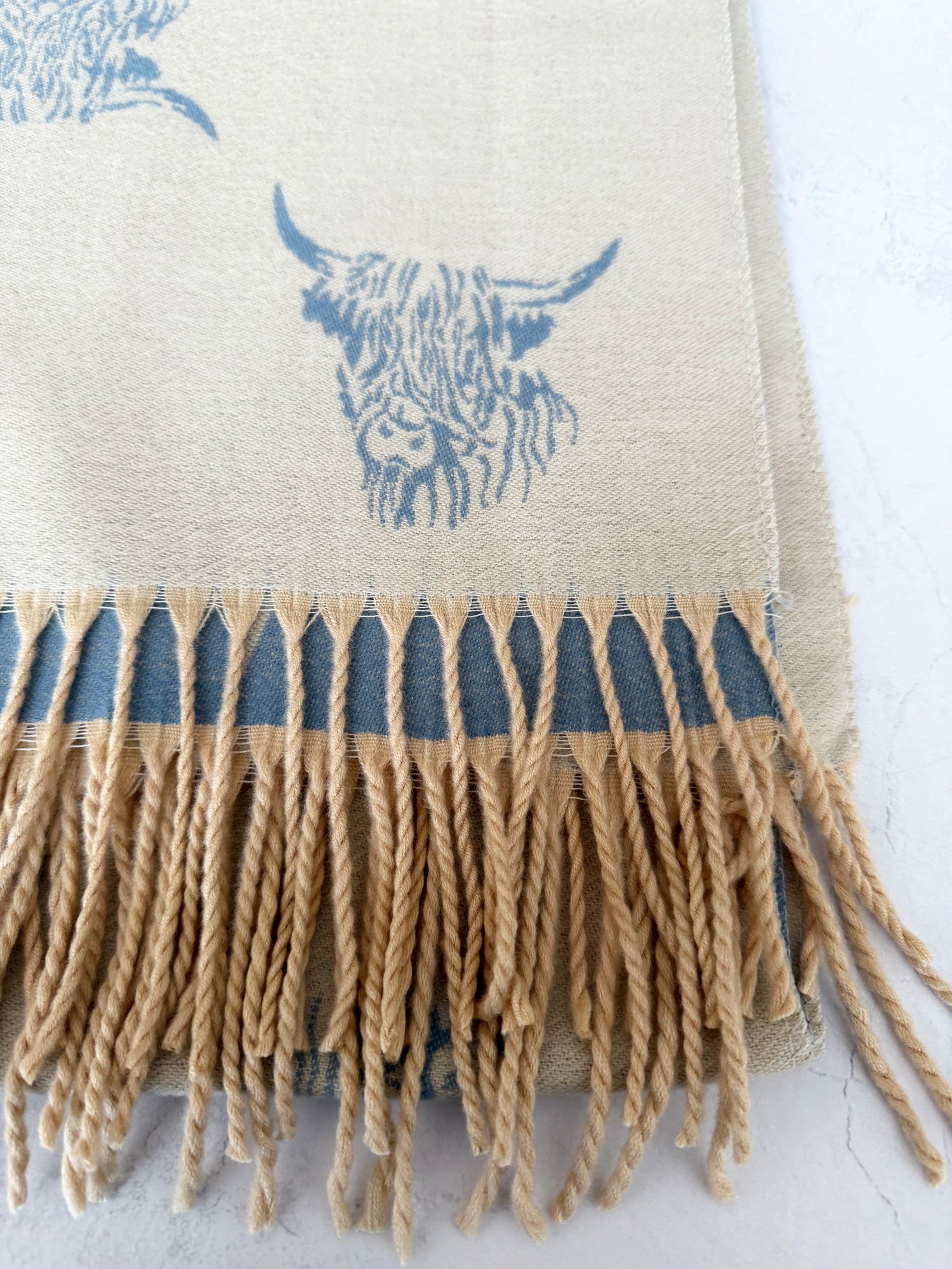 CASHMERE HIGHLAND COW PRINT REVERSIBLE WINTER SHAWL BLANKET SCARF - CREAM BLUE