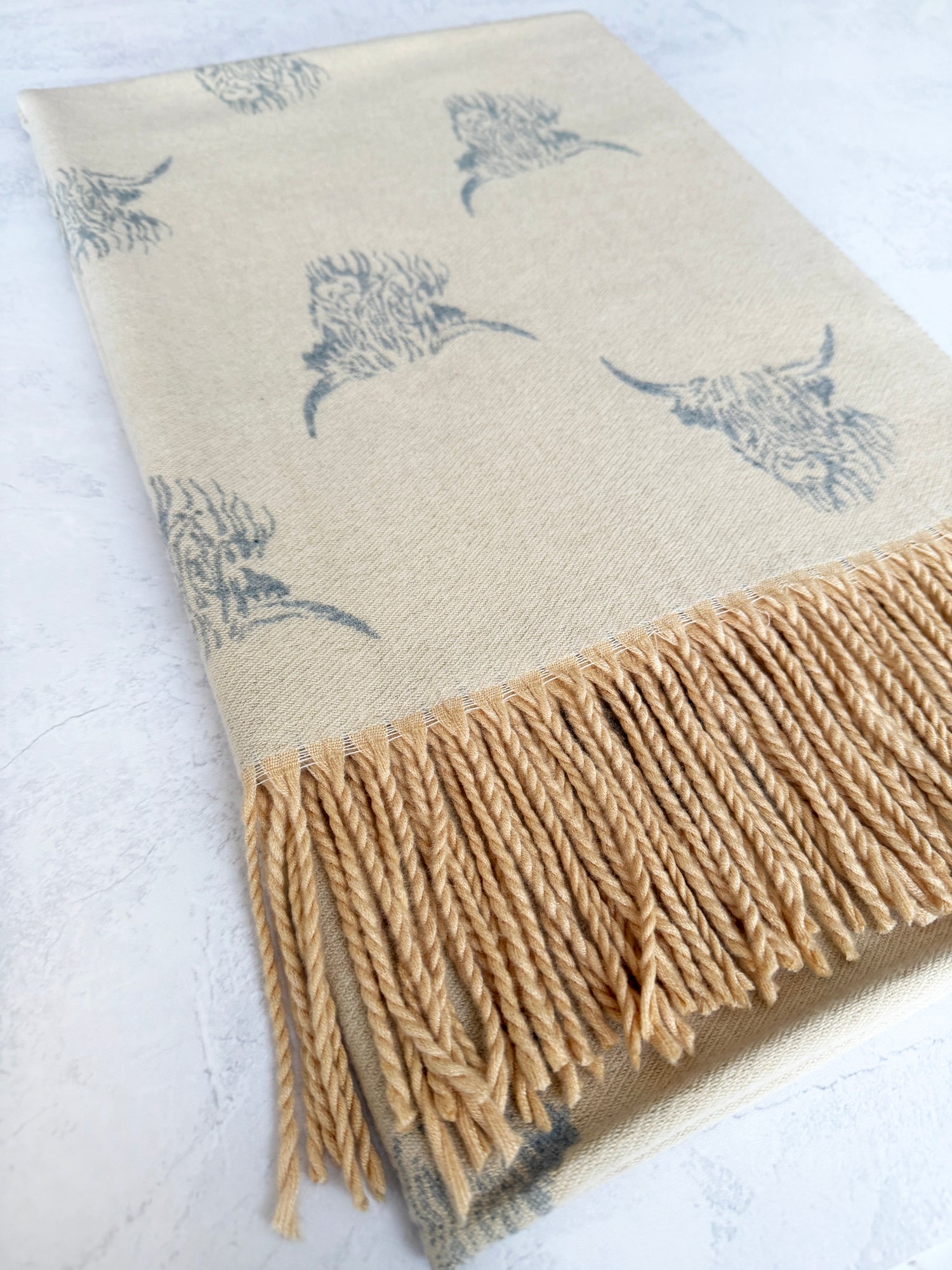 CASHMERE HIGHLAND COW PRINT REVERSIBLE WINTER SHAWL BLANKET SCARF - CREAM