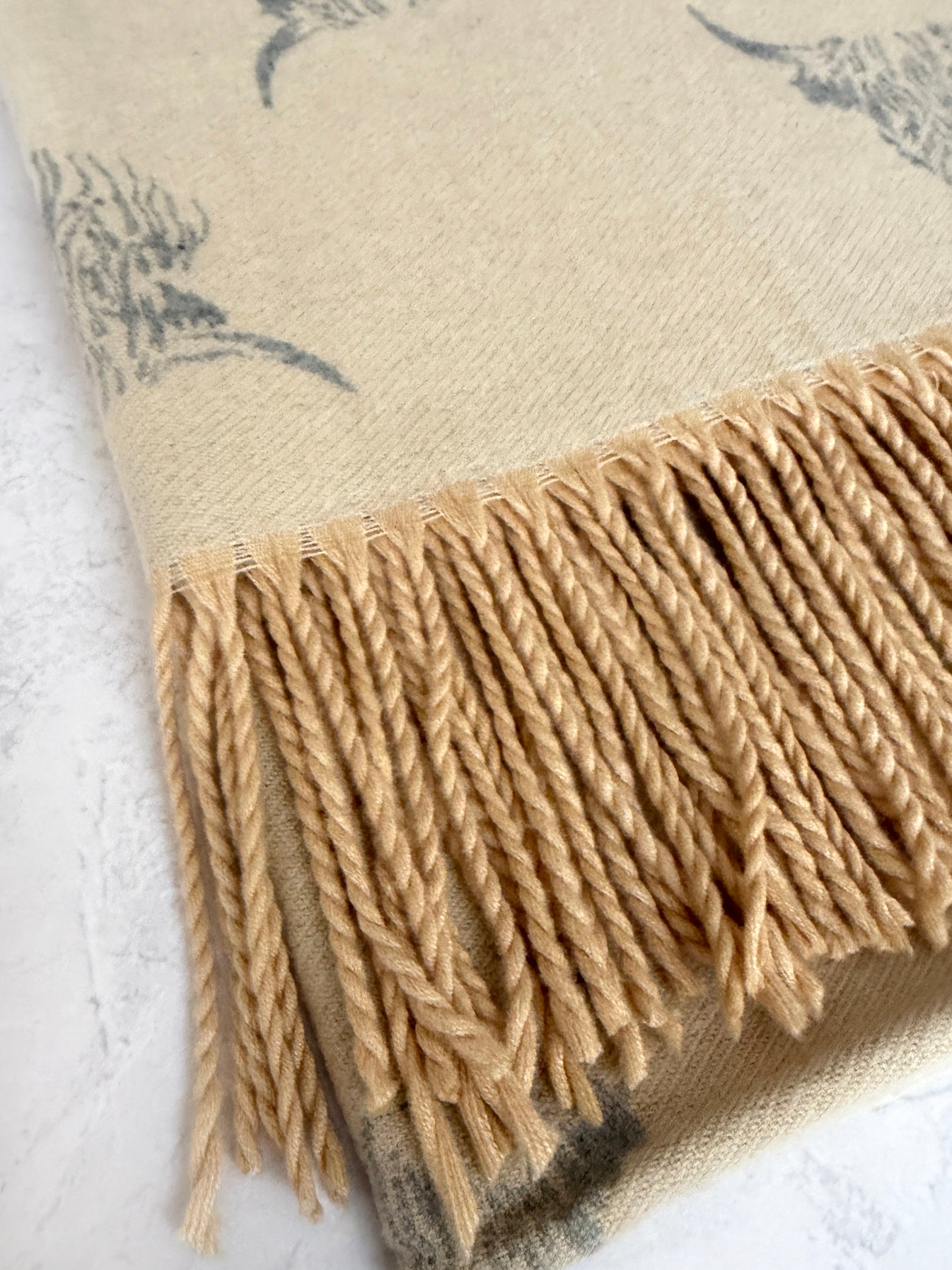 CASHMERE HIGHLAND COW PRINT REVERSIBLE WINTER SHAWL BLANKET SCARF - CREAM