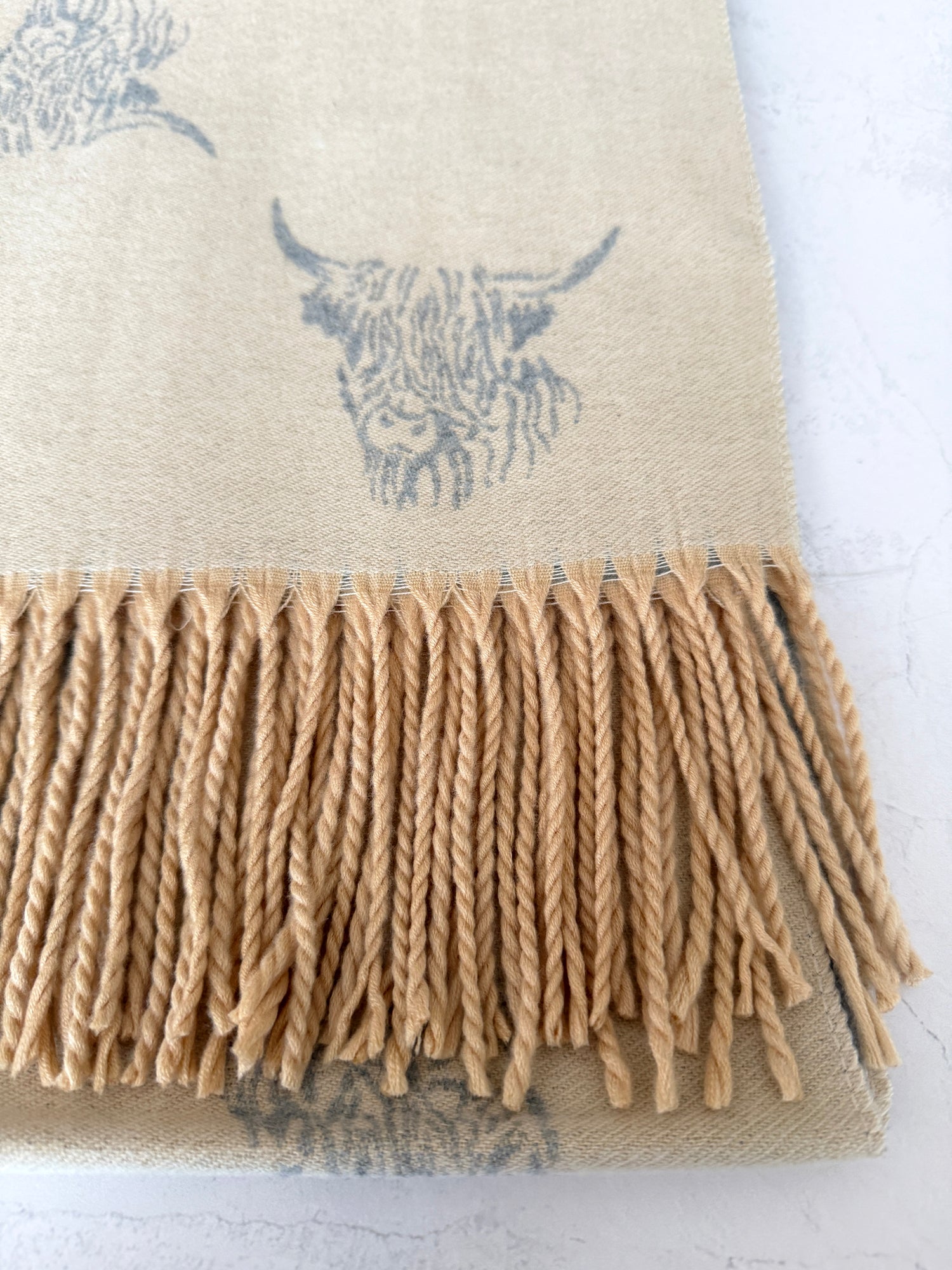 CASHMERE HIGHLAND COW PRINT REVERSIBLE WINTER SHAWL BLANKET SCARF - CREAM
