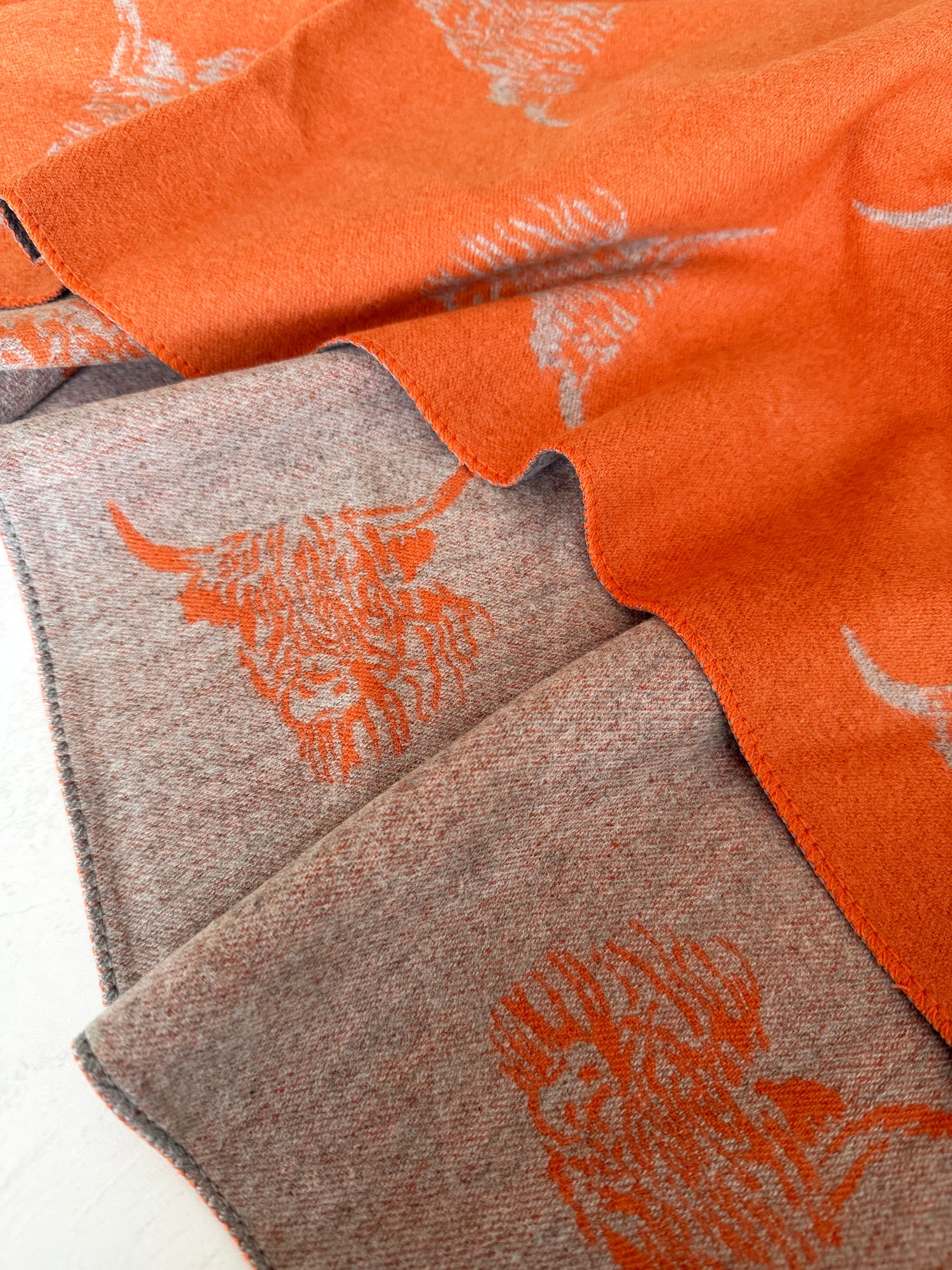 CASHMERE HIGHLAND COW PRINT REVERSIBLE WINTER SHAWL BLANKET SCARF - ORANGE