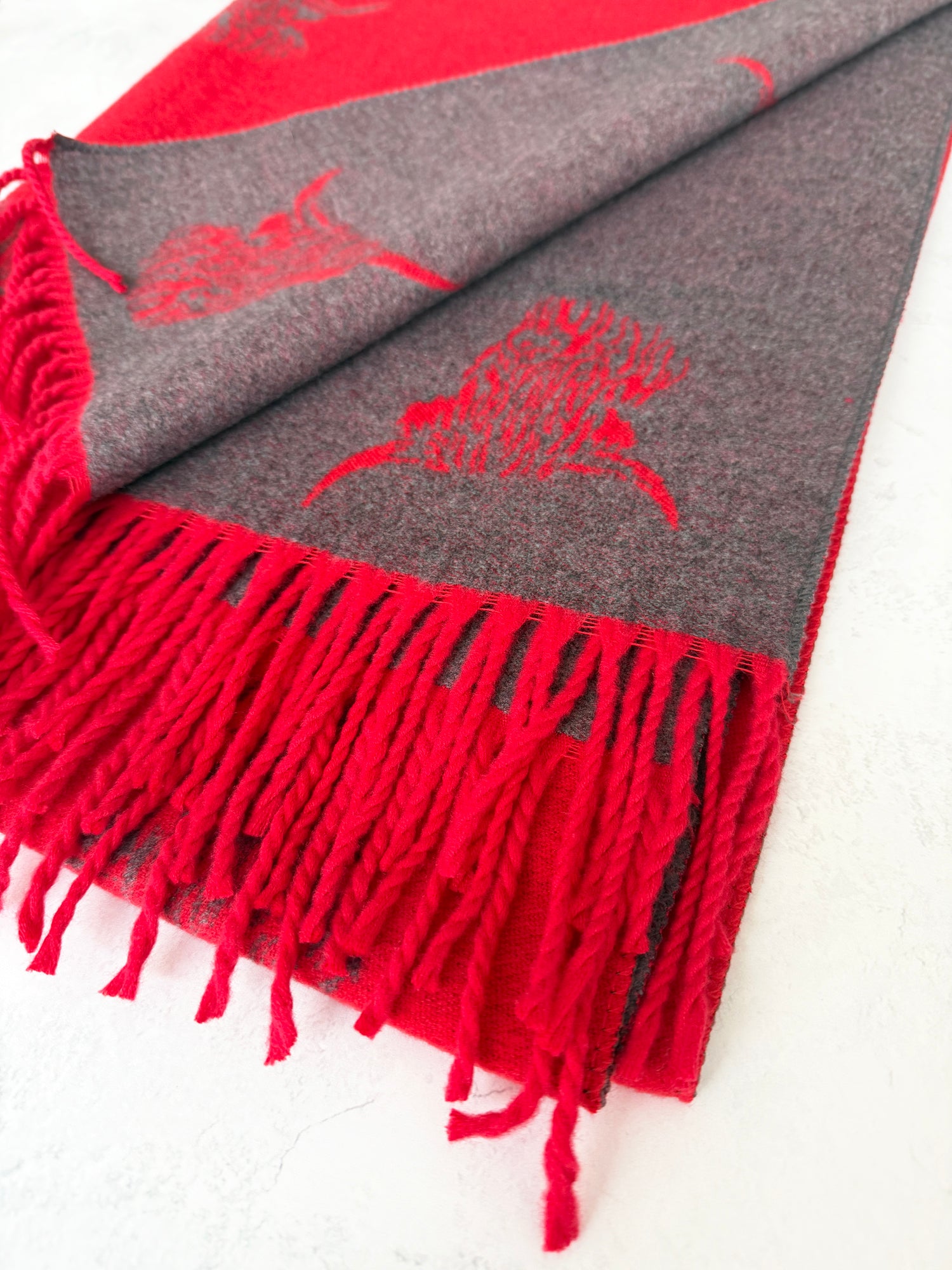 CASHMERE HIGHLAND COW PRINT REVERSIBLE WINTER SHAWL BLANKET SCARF - RED