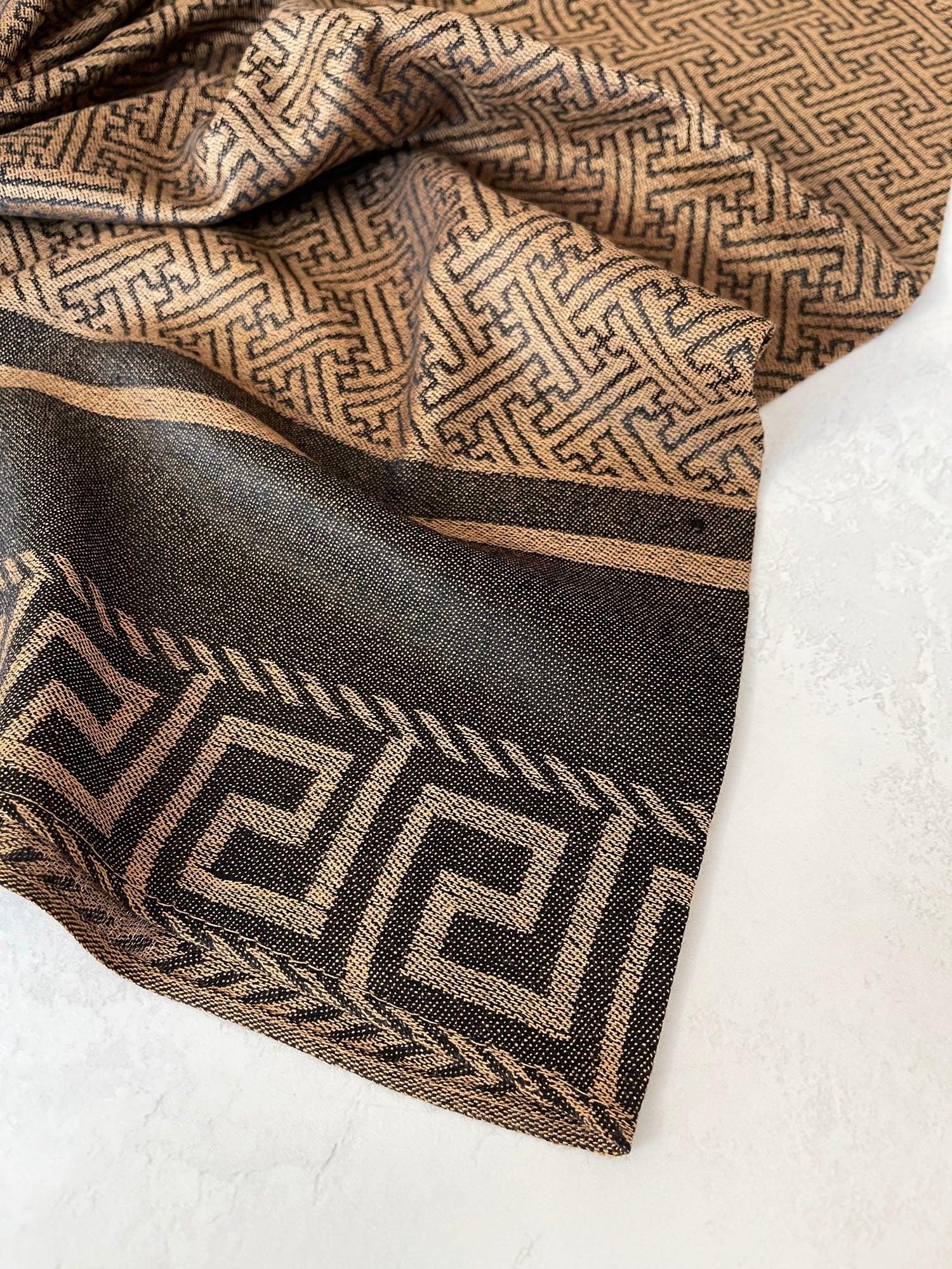 GEOMETRIC BLACK LIGHTWEIGHT PASHMINA SHAWL SCARF