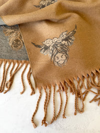 LARGE CAMEL HIGHLAND COW CASHMERE REVERSIBLE SHAWL SCARF