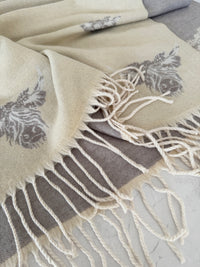 LARGE CREAM HIGHLAND COW CASHMERE REVERSIBLE SHAWL SCARF