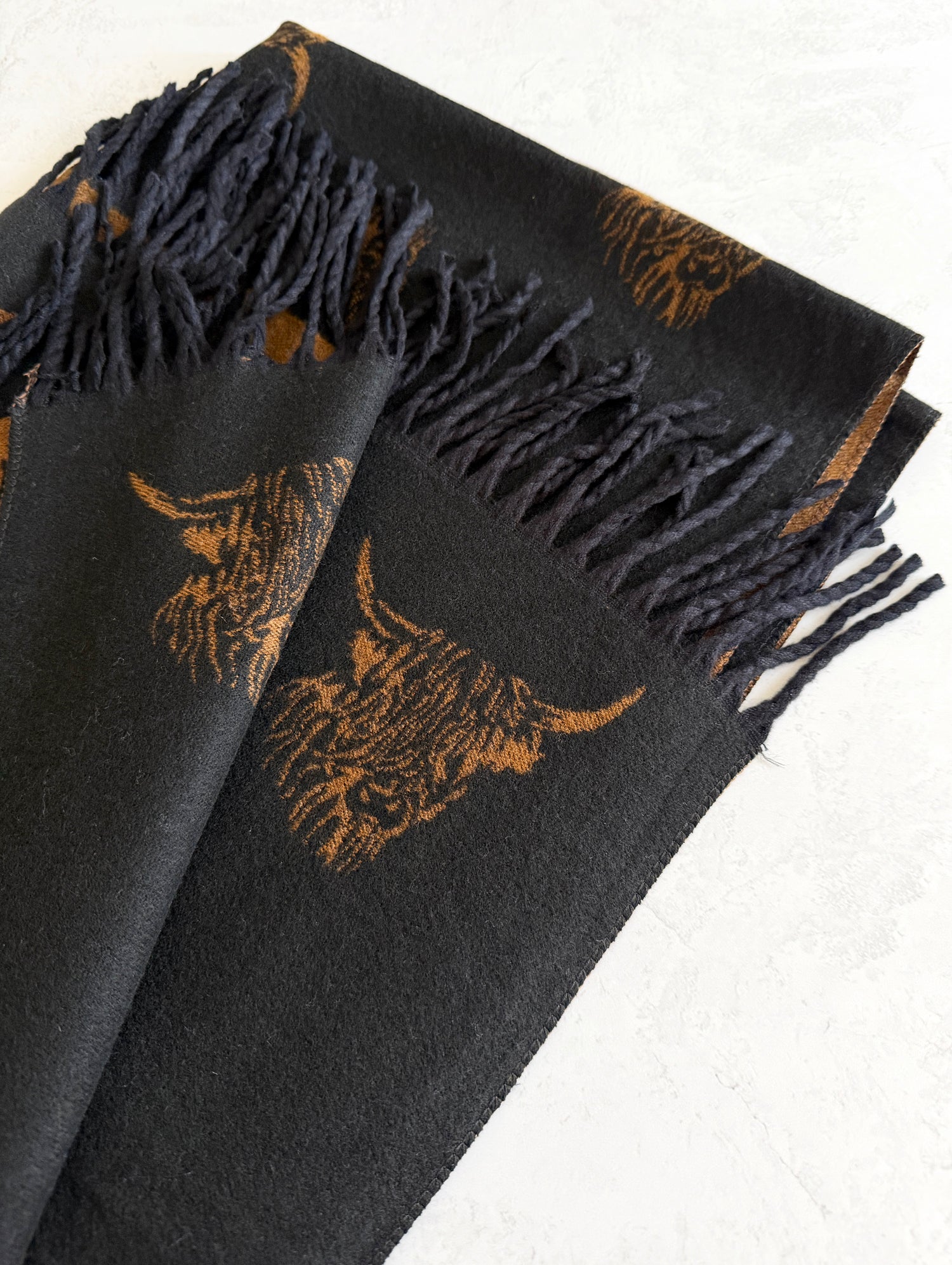 LARGE BLACK TAN HIGHLAND COW CASHMERE REVERSIBLE SHAWL SCARF