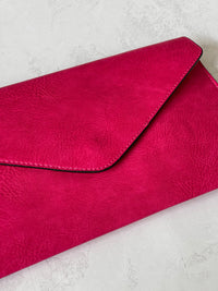 LARGE FUSCHIA PINK OVERSIZED ENVELOPE CLUTCH BAG WITH WRISTLET AND LONG CROSSBODY SHOULDER STRAP