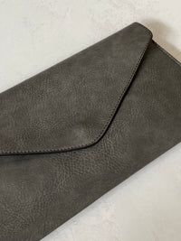 DARK GREY OVER-SIZED ENVELOPE CLUTCH BAG WITH LONG CROSS BODY AND WRISTLET STRAP - A-SHU.CO.UK