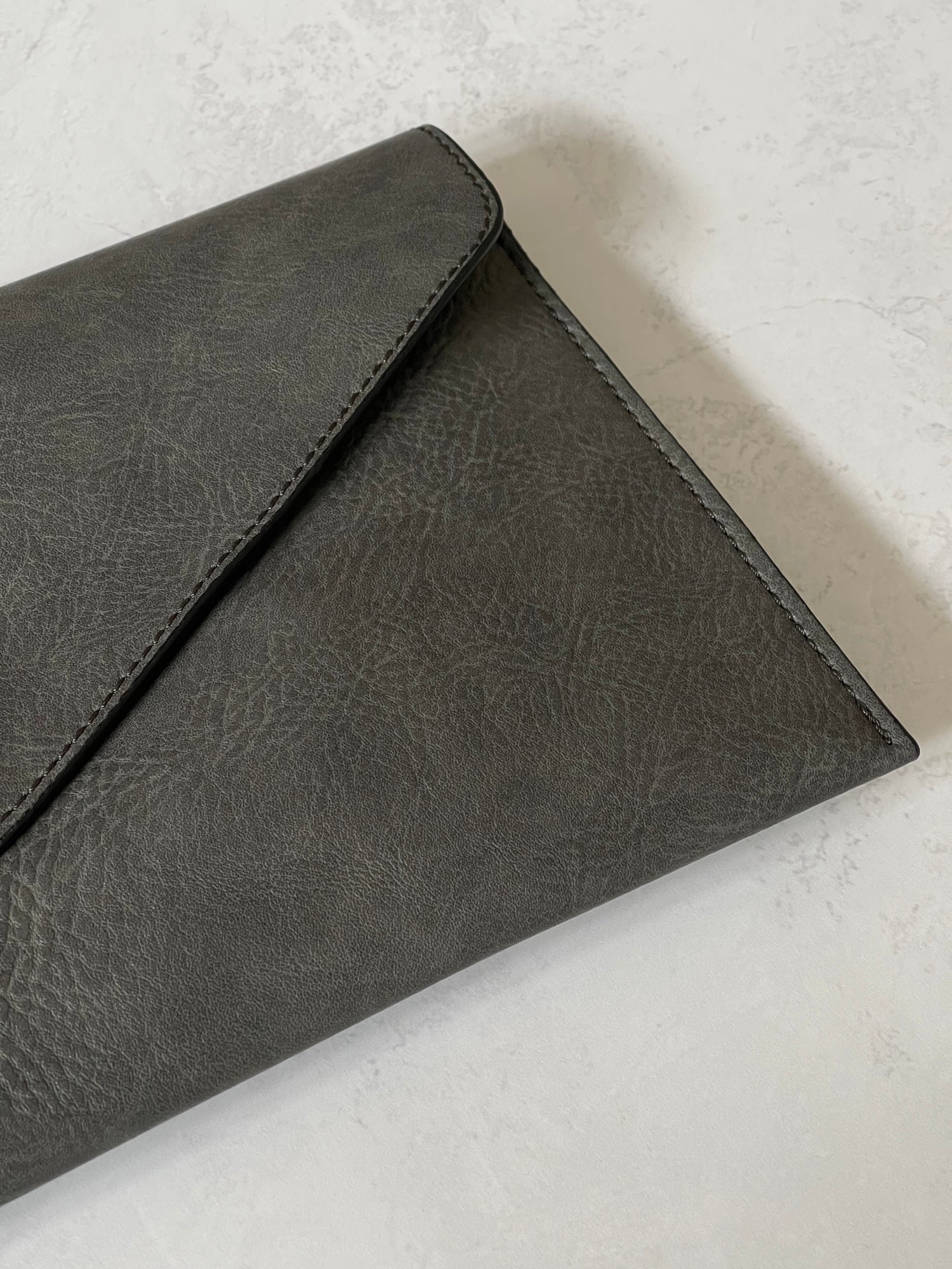 DARK GREY OVER-SIZED ENVELOPE CLUTCH BAG WITH LONG CROSS BODY AND WRISTLET STRAP - A-SHU.CO.UK