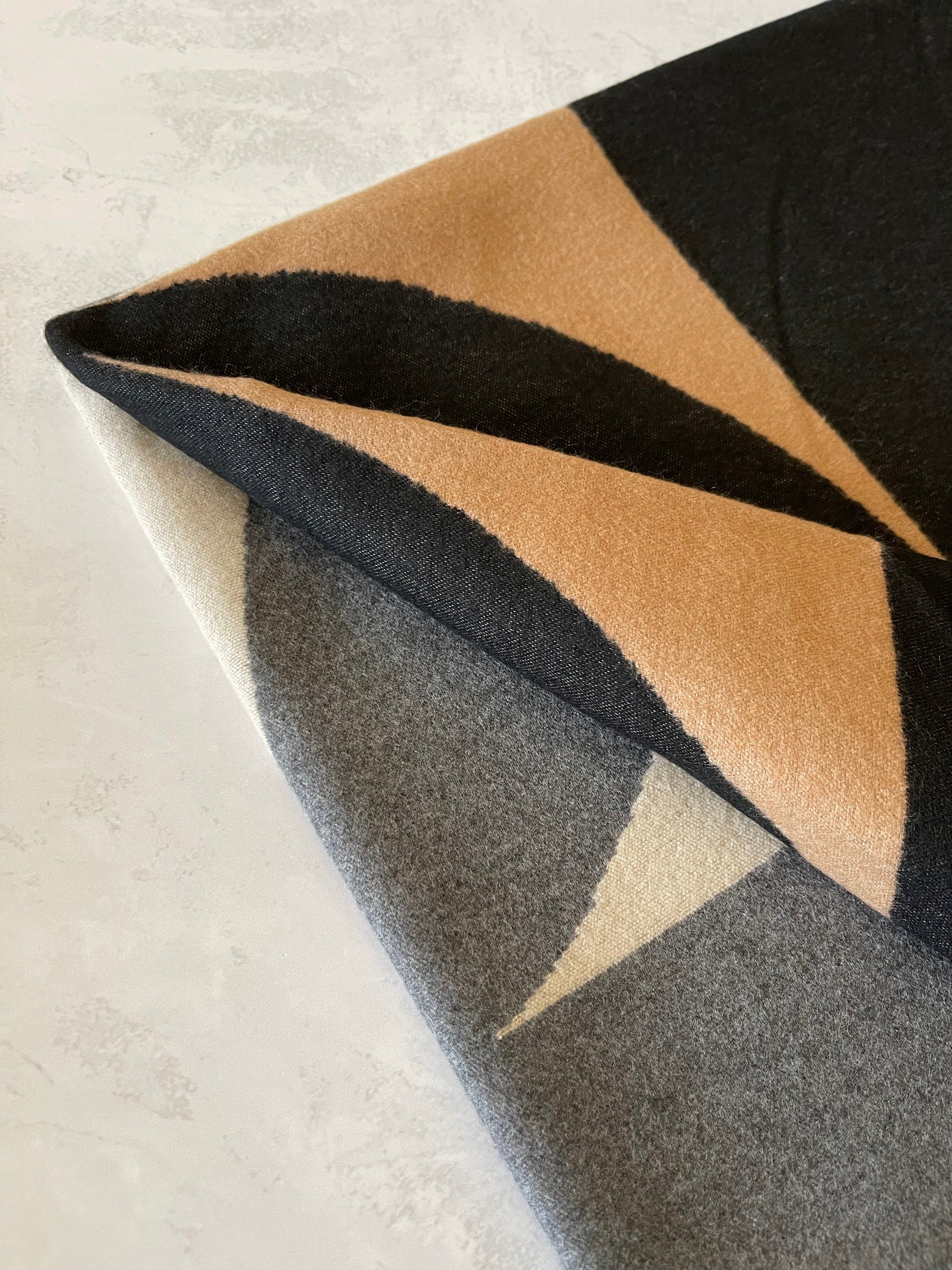 LARGE BLACK CASHMERE RETRO PRINT REVERSIBLE WINTER SHAWL BLANKET SCARF - A-SHU.CO.UK