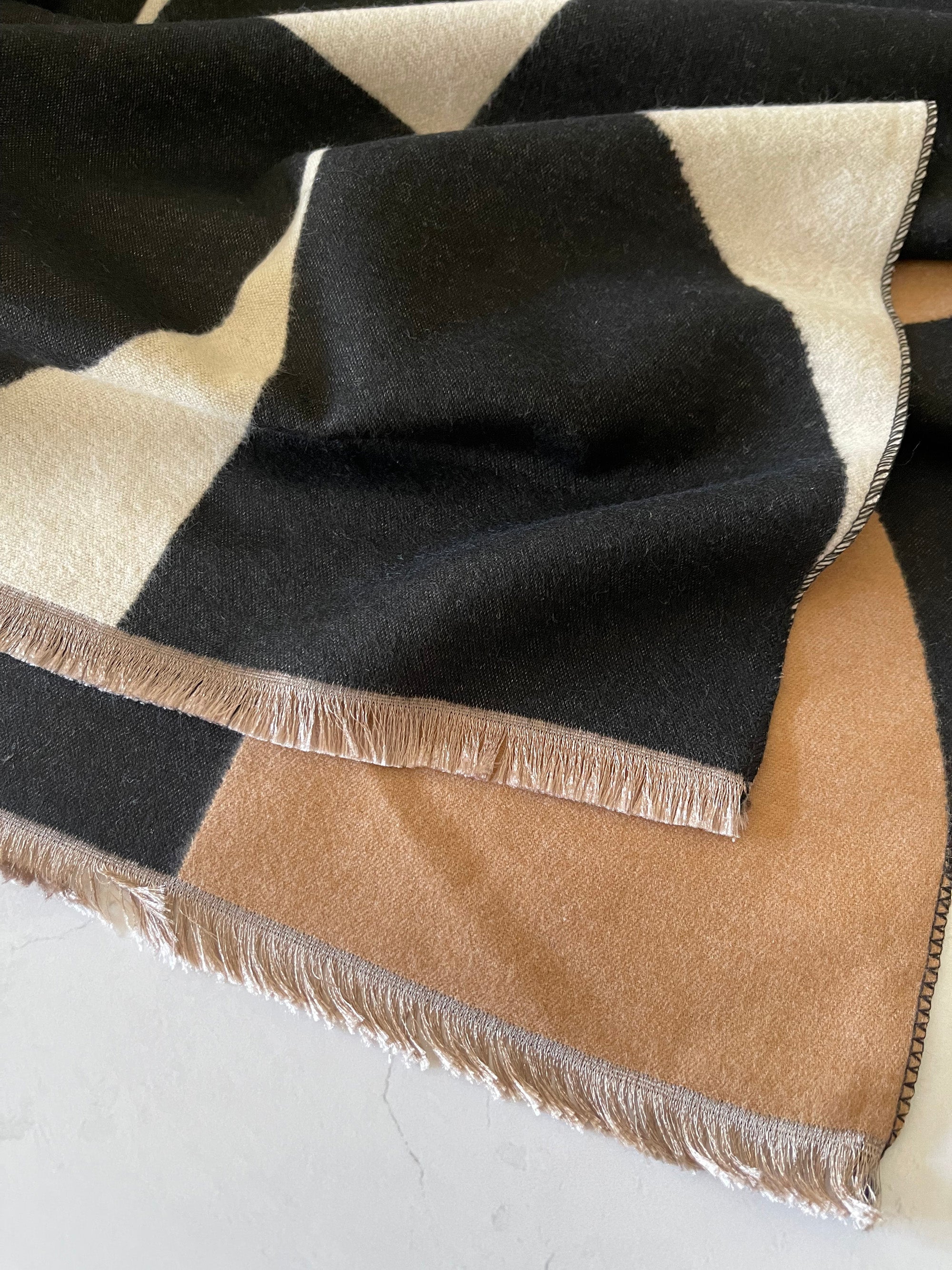 LARGE BLACK CASHMERE RETRO PRINT REVERSIBLE WINTER SHAWL BLANKET SCARF - A-SHU.CO.UK