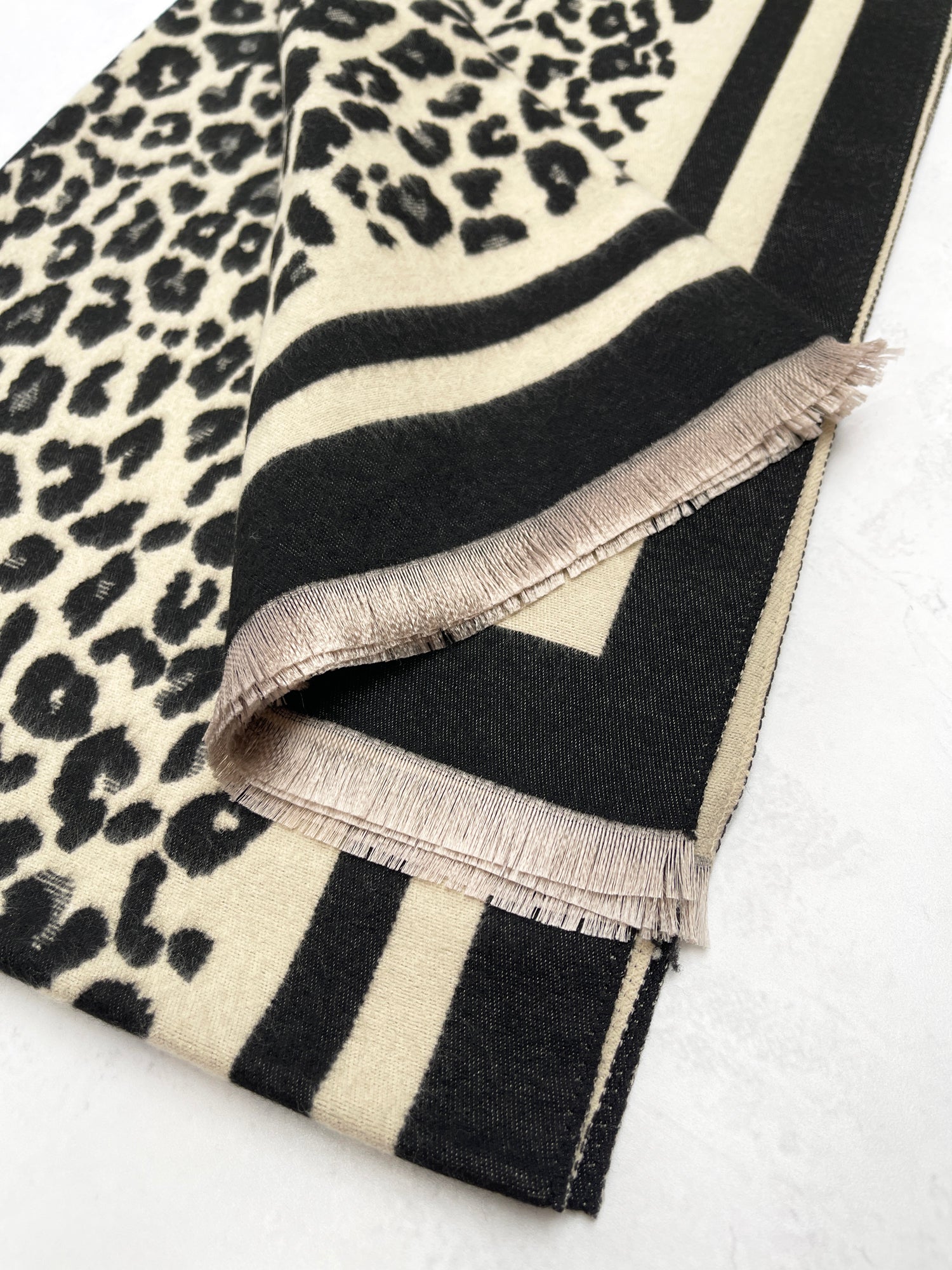 LARGE BLACK CREAM LEOPARD PRINT REVERSIBLE WINTER SHAWL BLANKET SCARF