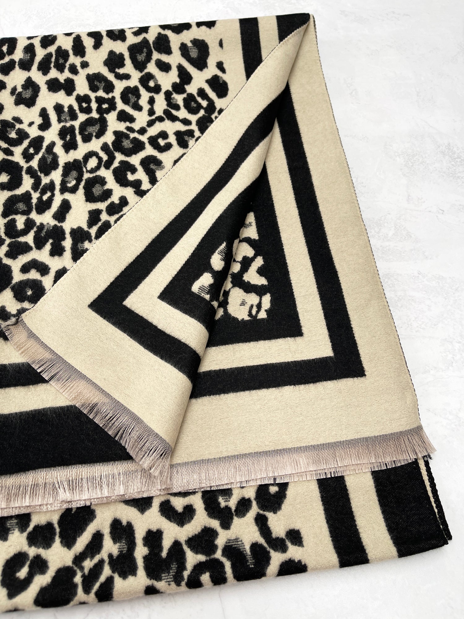 LARGE BLACK CREAM LEOPARD PRINT REVERSIBLE WINTER SHAWL BLANKET SCARF