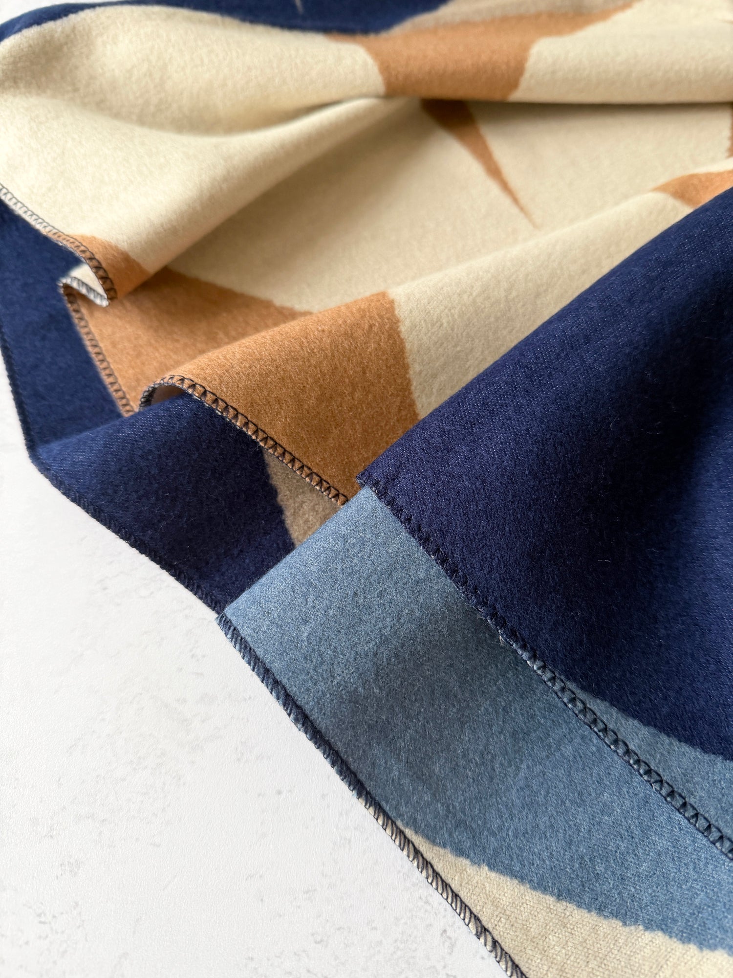 LARGE BLUE CASHMERE RETRO PRINT REVERSIBLE WINTER SHAWL BLANKET SCARF
