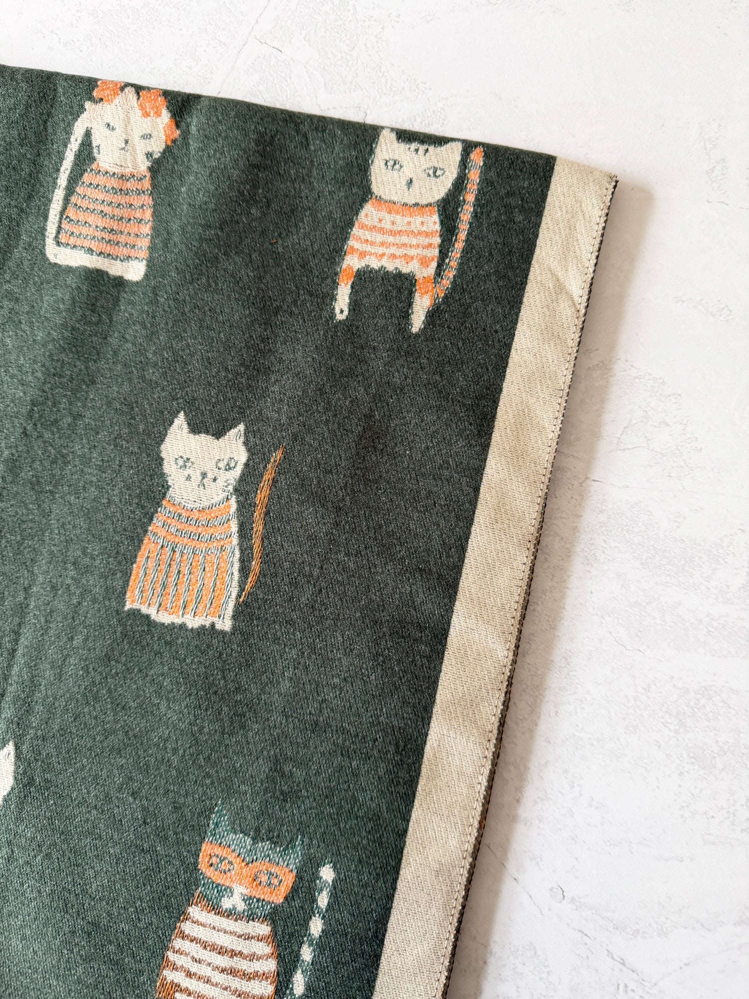LARGE CASHMERE FOREST GREEN CAT PRINT REVERSIBLE WINTER SHAWL BLANKET SCARF