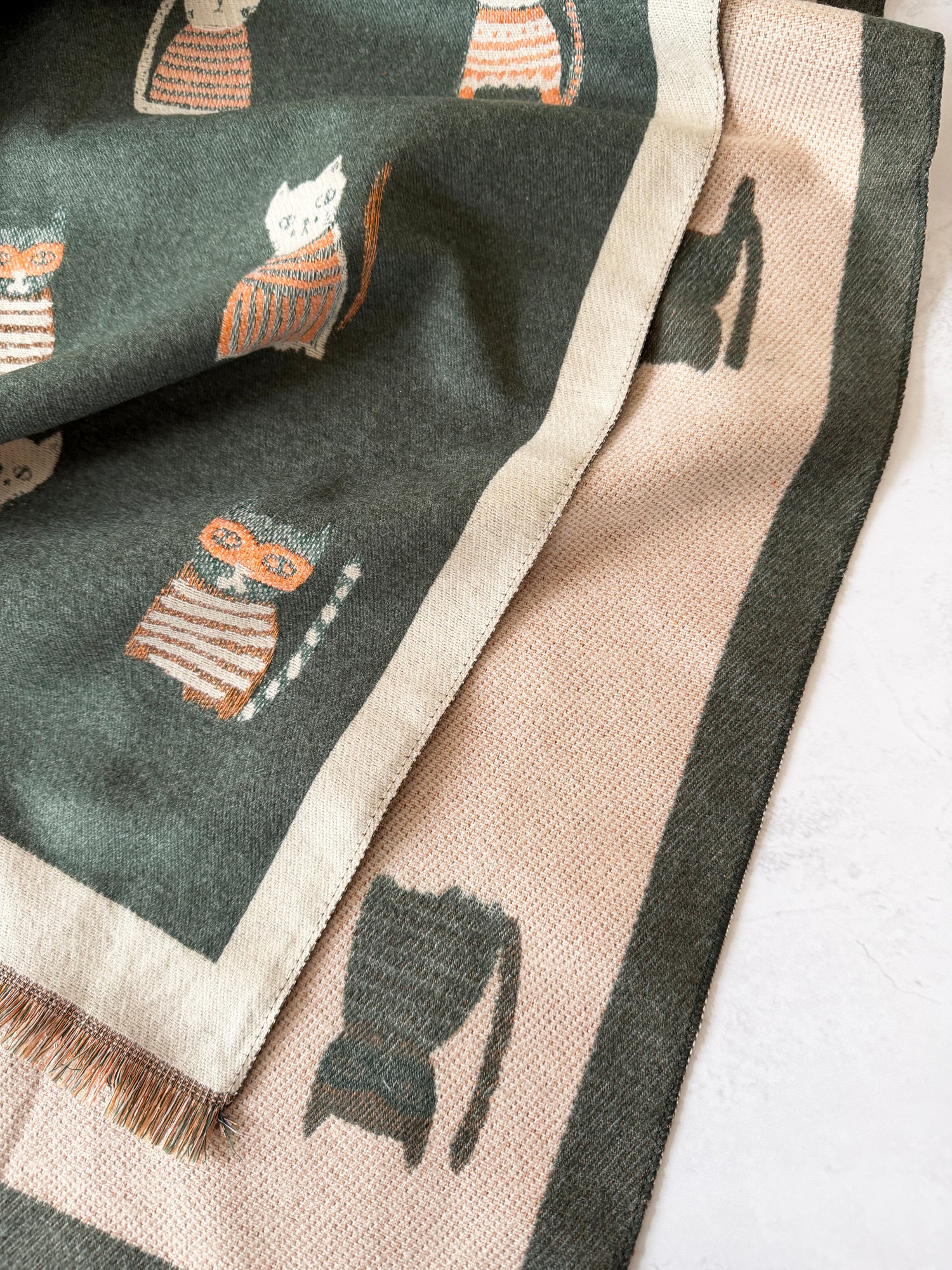 LARGE CASHMERE FOREST GREEN CAT PRINT REVERSIBLE WINTER SHAWL BLANKET SCARF