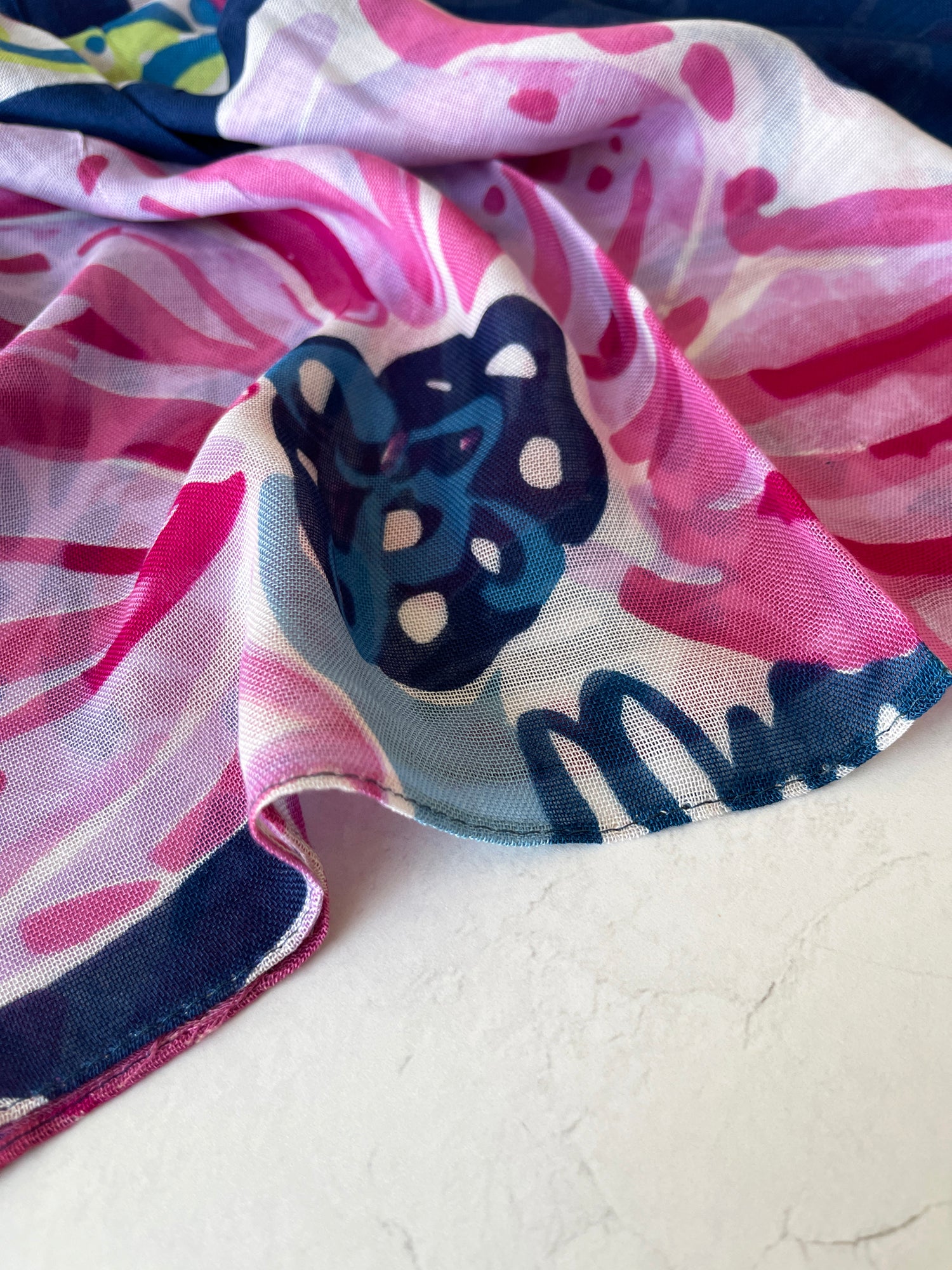 LARGE FUCHSIA NAVY BLUE BRIGHT FLORAL COTTON MIX SCARF