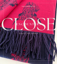 LARGE NAVY FUCHSIA HIGHLAND COW CASHMERE REVERSIBLE SHAWL SCARF