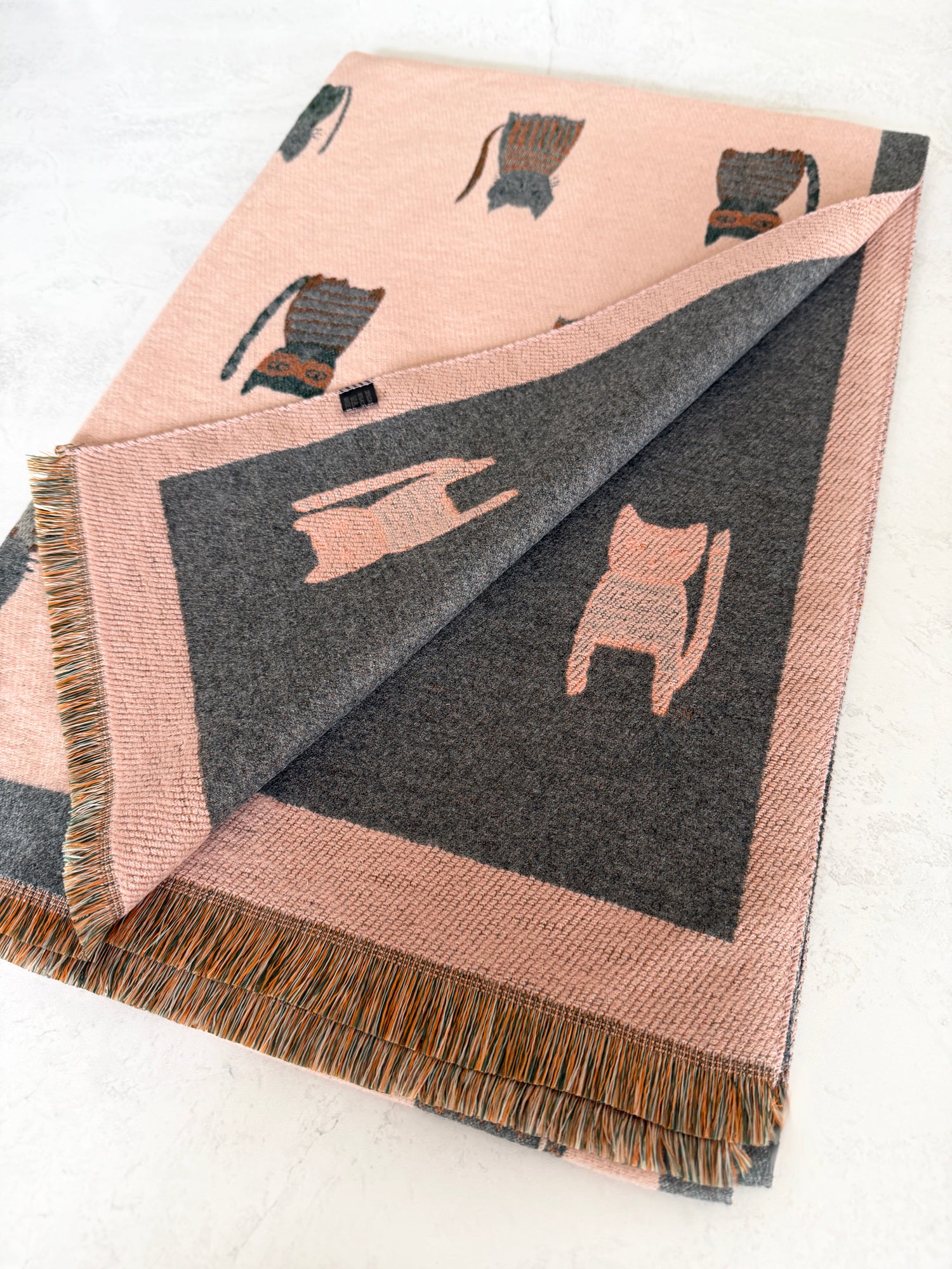 LARGE CASHMERE PINK/GREY CAT PRINT REVERSIBLE WINTER SHAWL BLANKET SCARF
