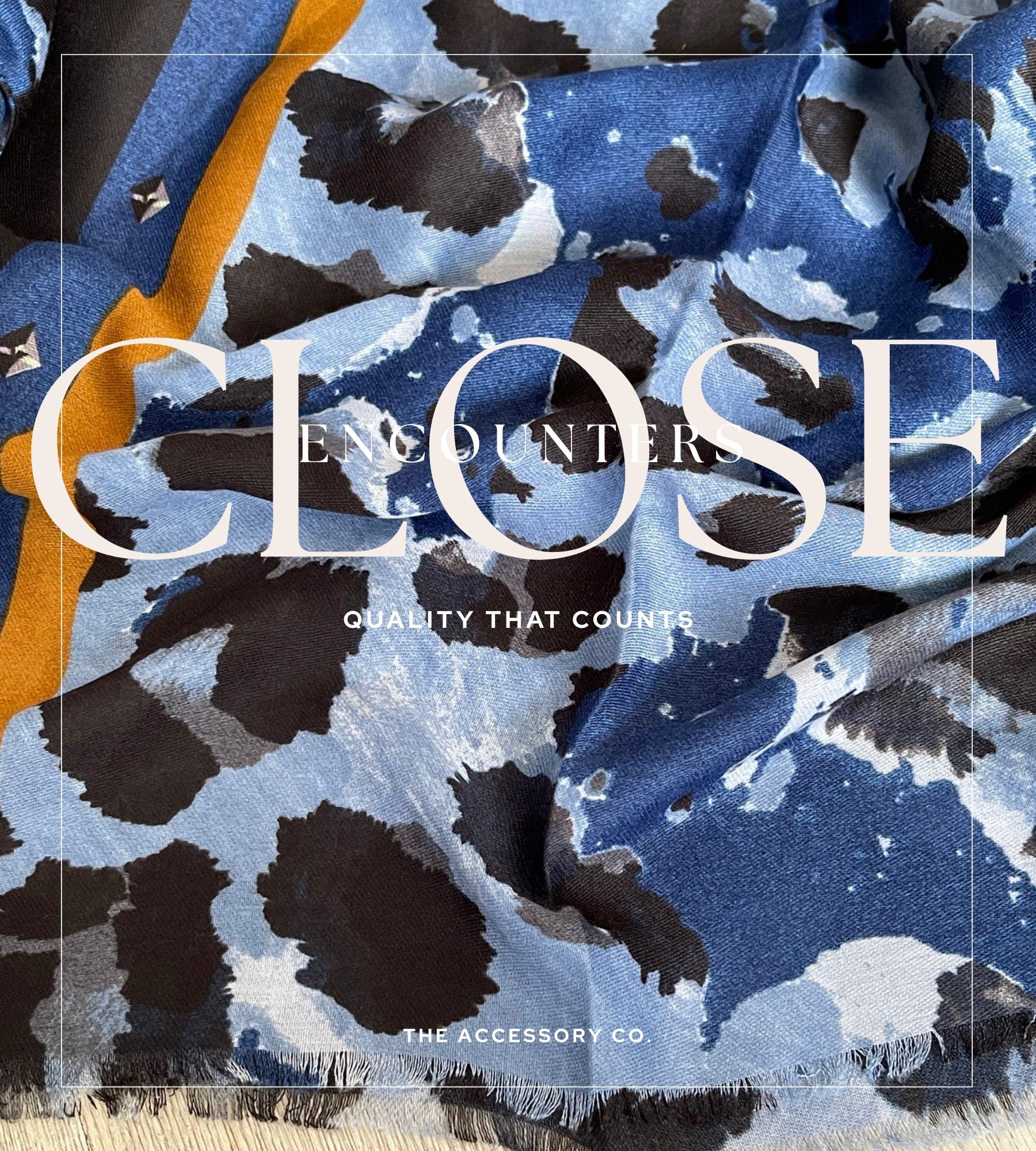 LARGE BLUE CAMEO LEOPARD PRINT SCARF