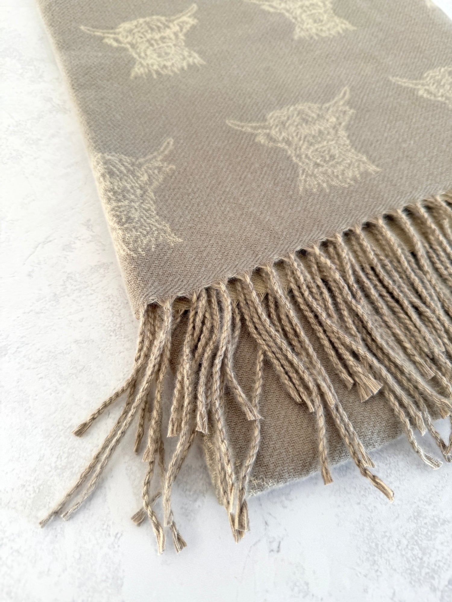 LARGE CREAM HIGHLAND COW PRINT REVERSIBLE WINTER SHAWL BLANKET SCARF