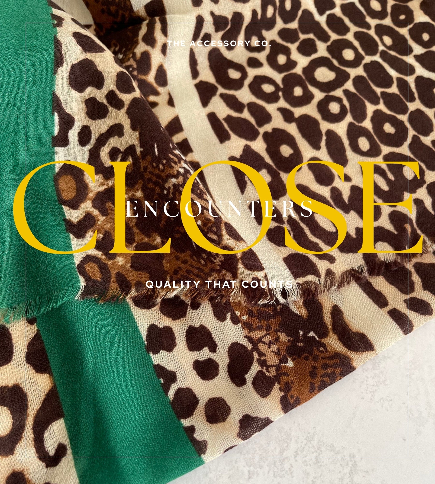 LARGE GREEN SNAKESKIN AND LEOPARD PRINT SCARF