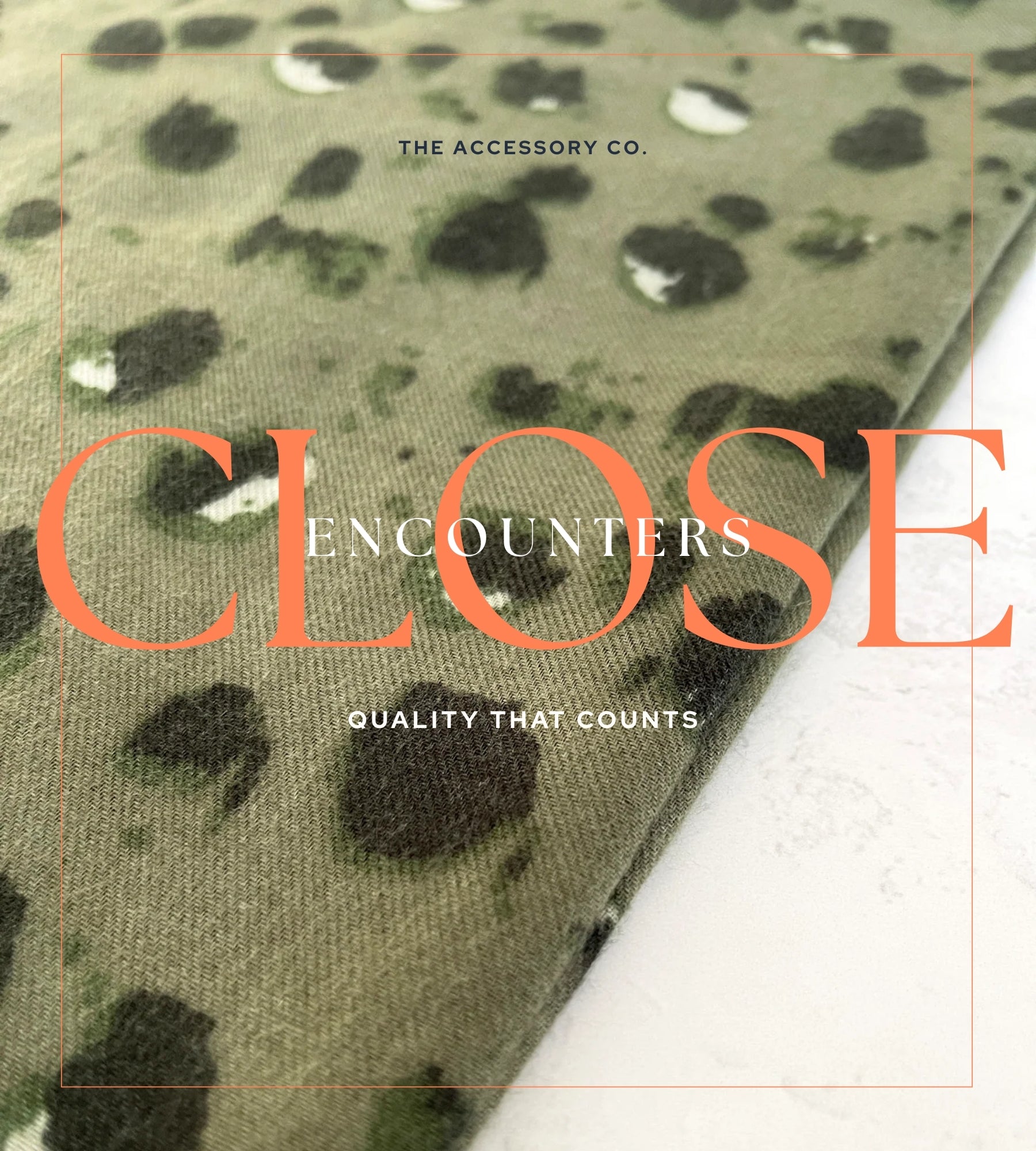 LARGE GREEN WOOL SPOTTY LEOPARD PRINT SCARF